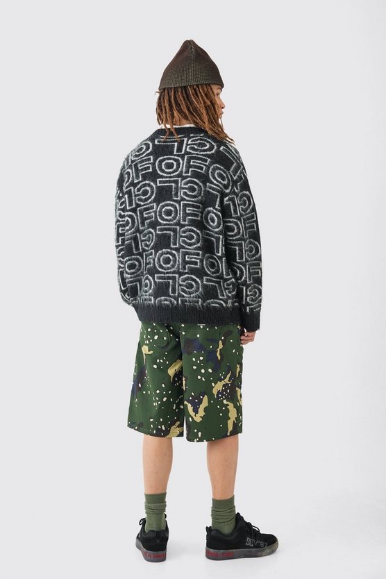 Kastiger flauschiger Cardigan mit Logo