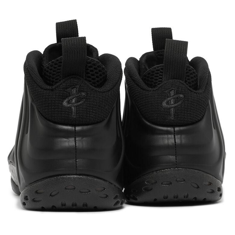 NIKE Air Foamposite One 