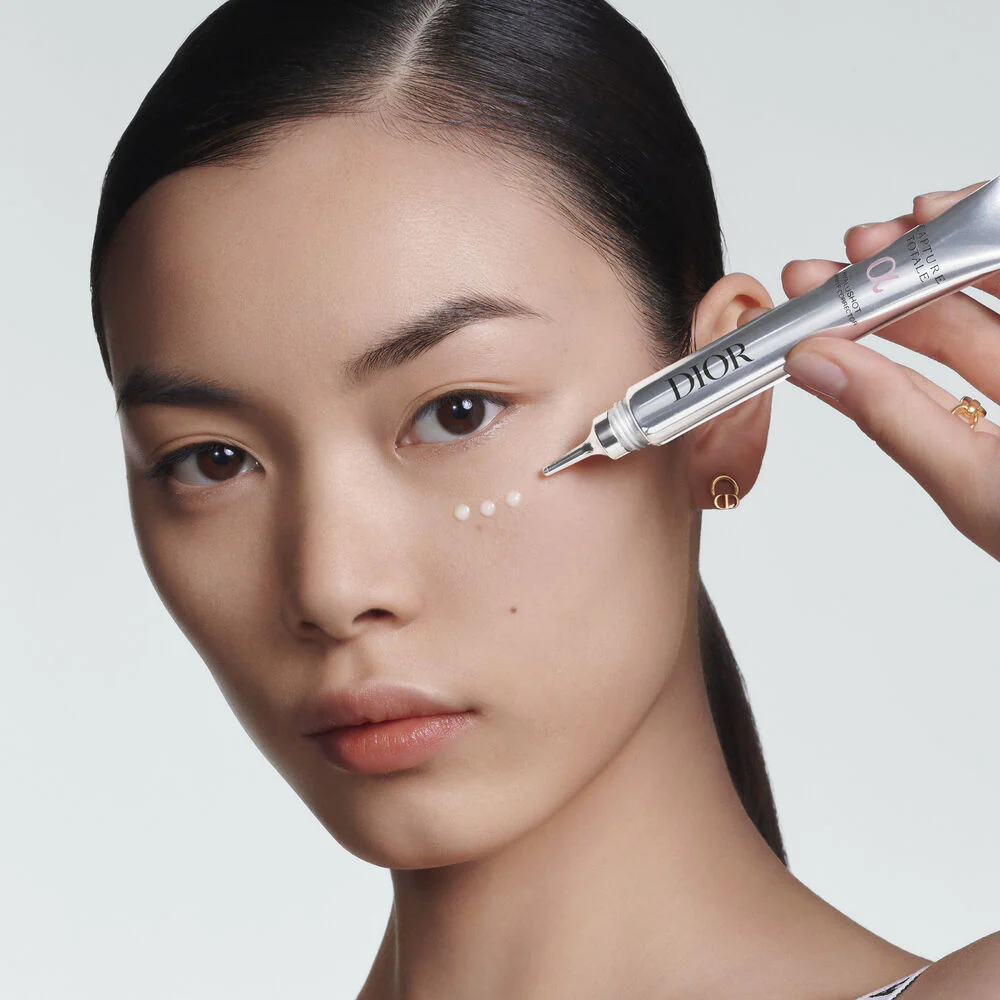 Capture Totale Hyalushot Global Anti-Aging - Ryppyjä ehkäisevä täyteaine