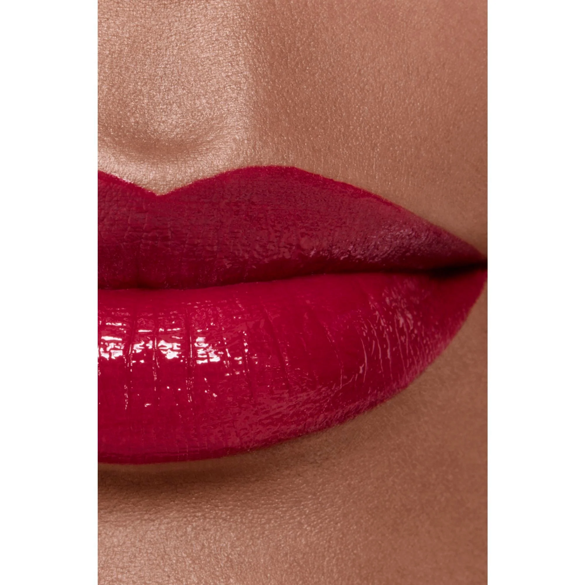 ROUGE ALLURE LAQUE - RUJUL FLUID EXTREM DE DURATĂ ȘI STRĂLUCITOR