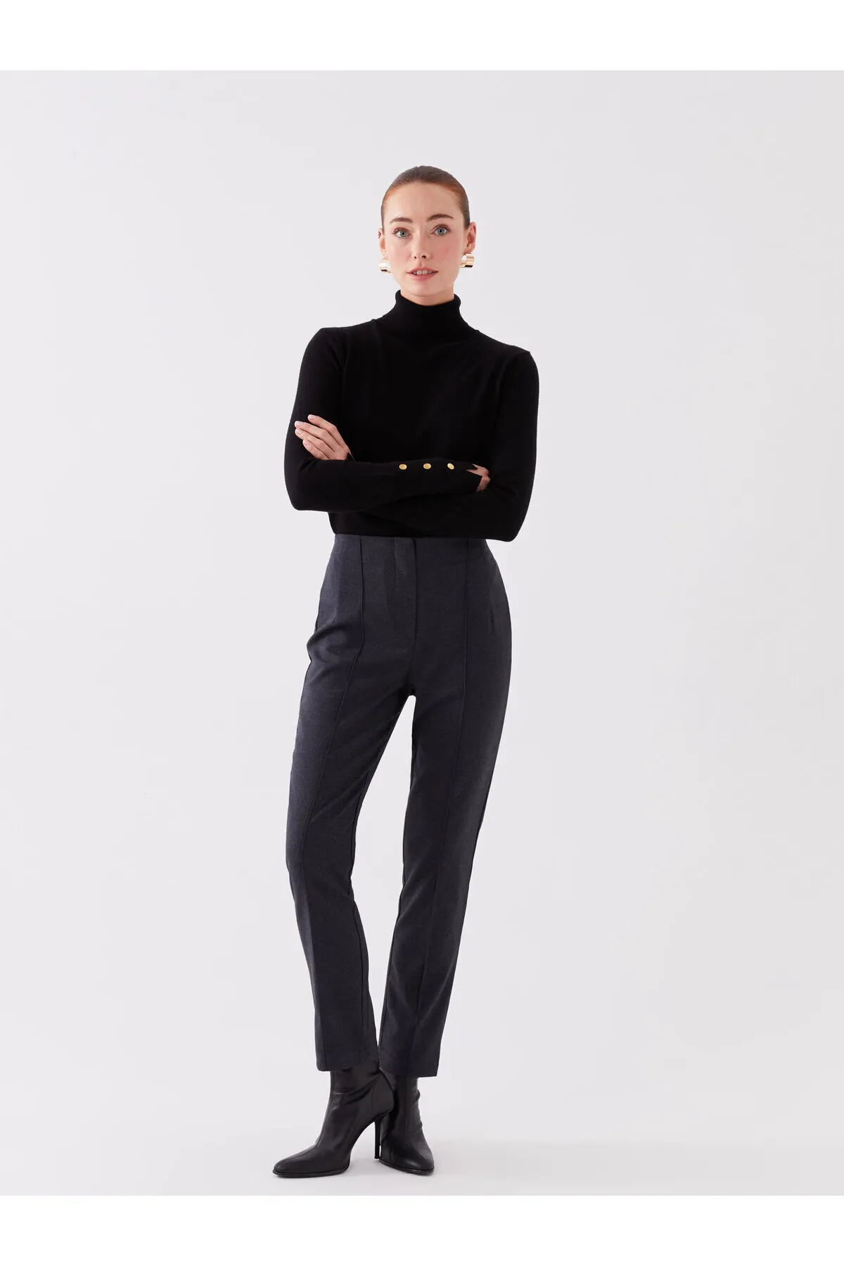 LC Waikiki  Slim-Fit-Damenhose mit Nahtdetails