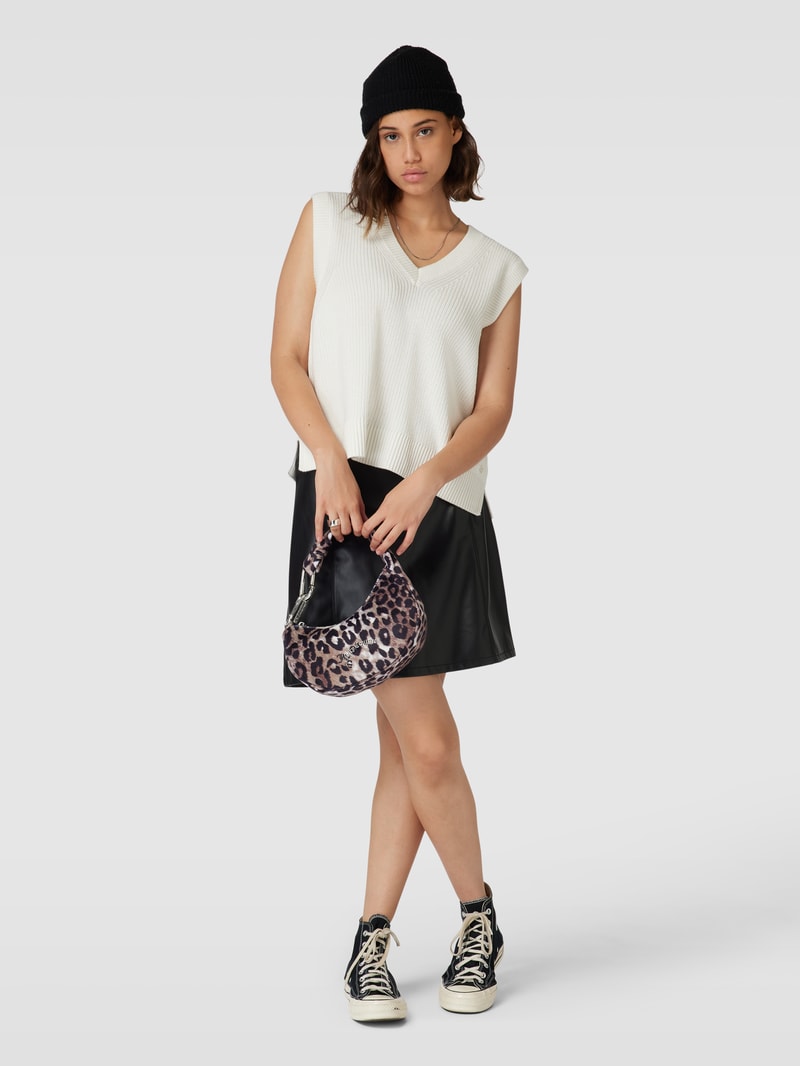 Handtasche mit Label-Applikation Modell 'BLOSSOM' in beige
