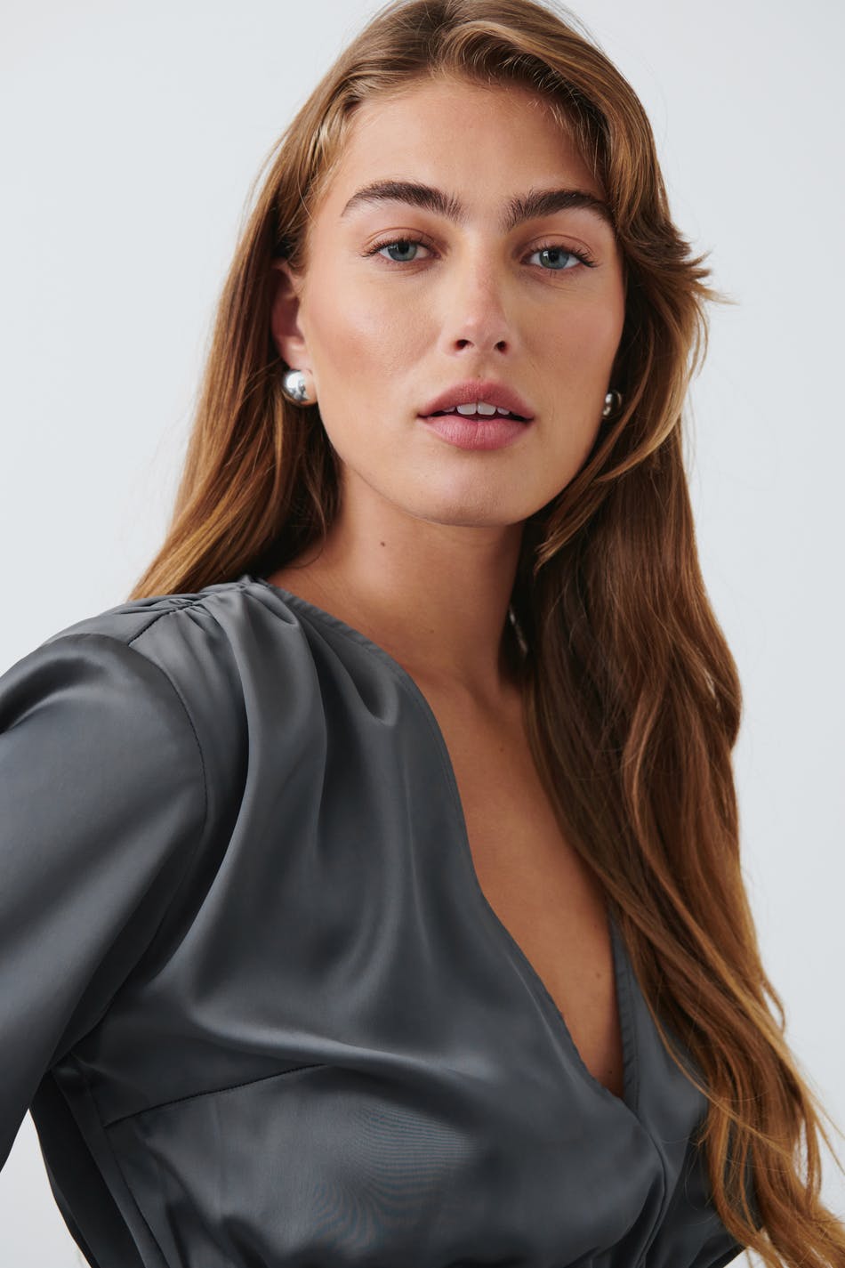 Shoulder pads blouse