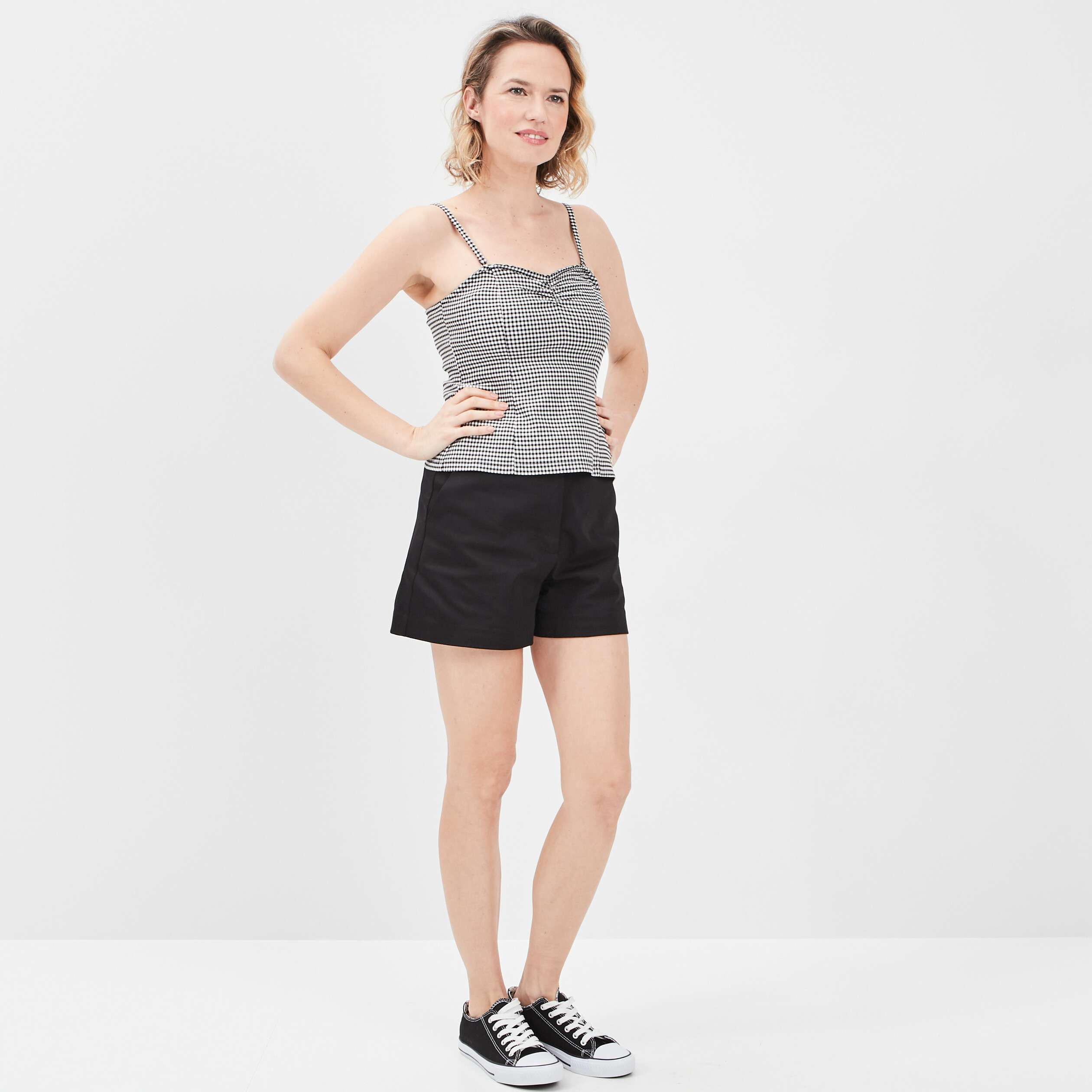 Débardeur col bustier bretelles fines noir femme | La Halle