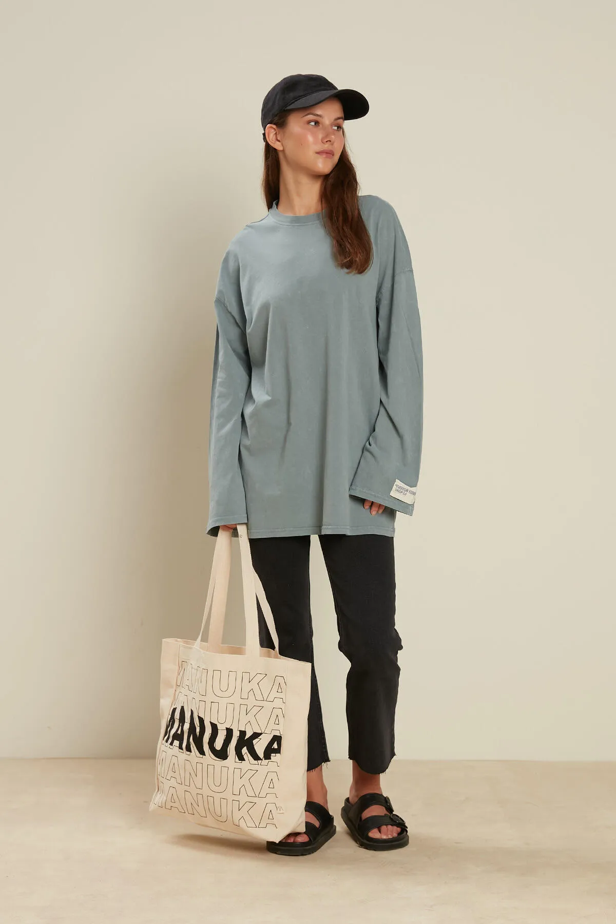 Manuka  Bedruckte Stofftasche mit Seitenfalten – Schwarz