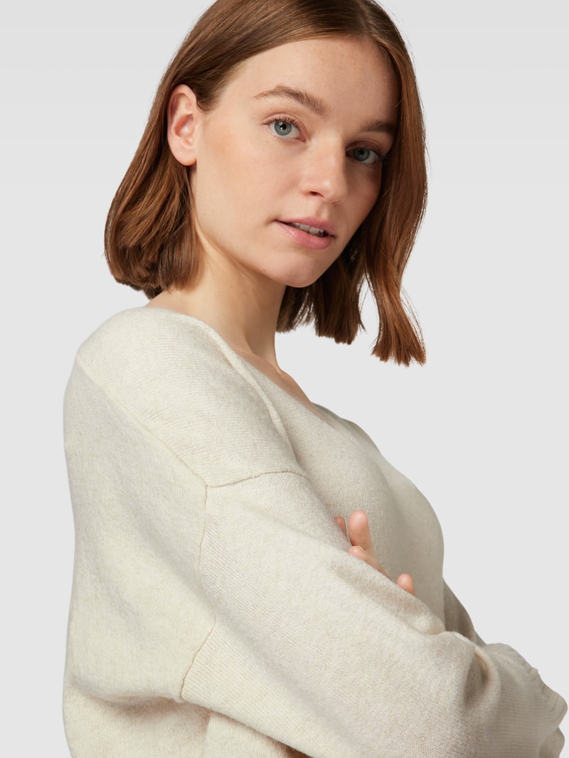 Strickpullover mit V-Ausschnitt Modell 'RICA LIFE' in beige