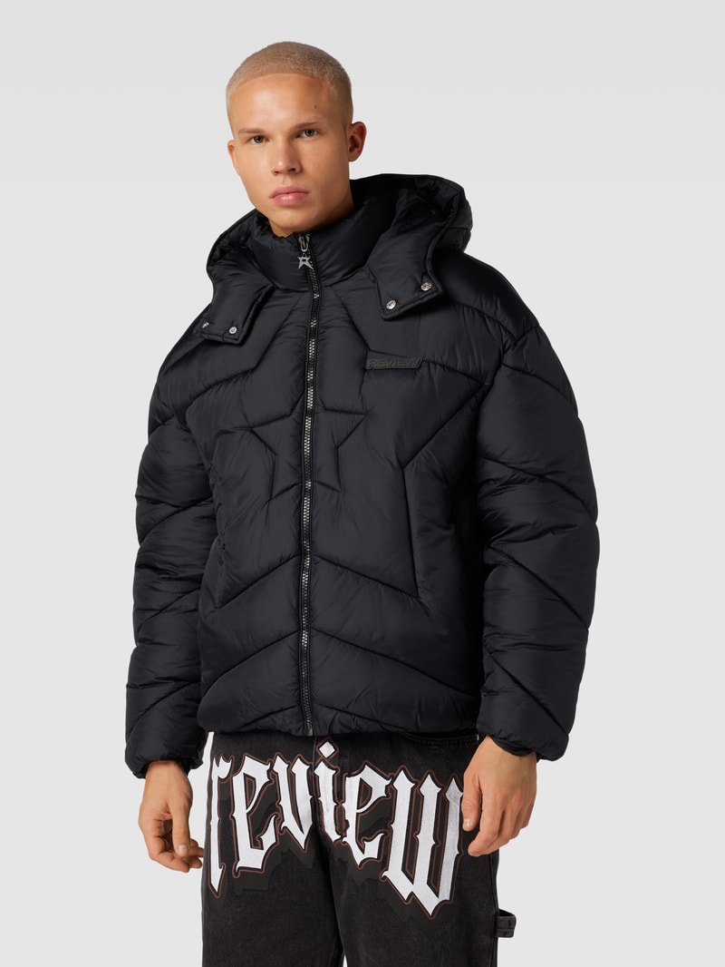 Steppjacke mit Label-Detail in schwarz
