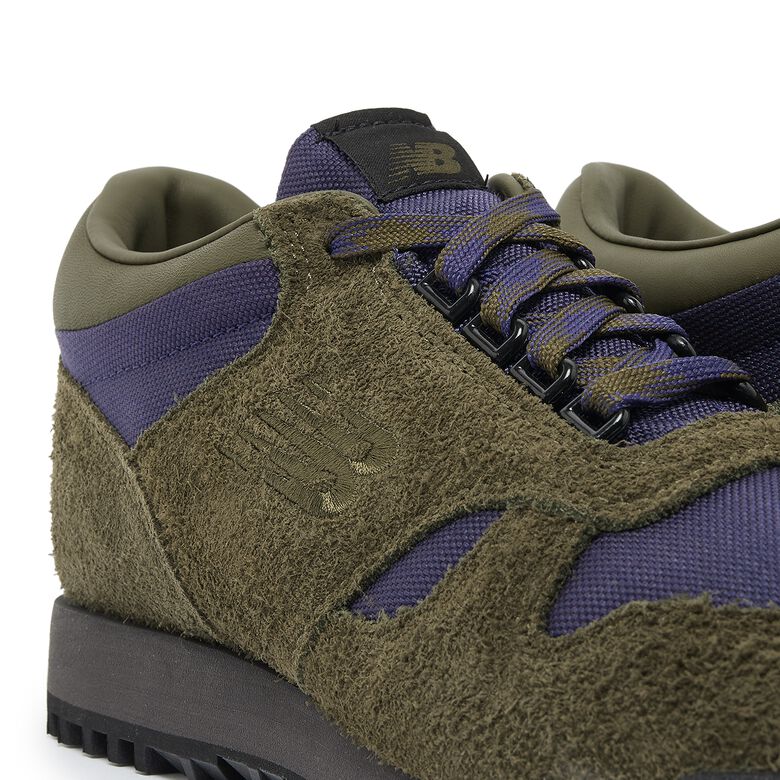 New Balance Rainier Low dark moss