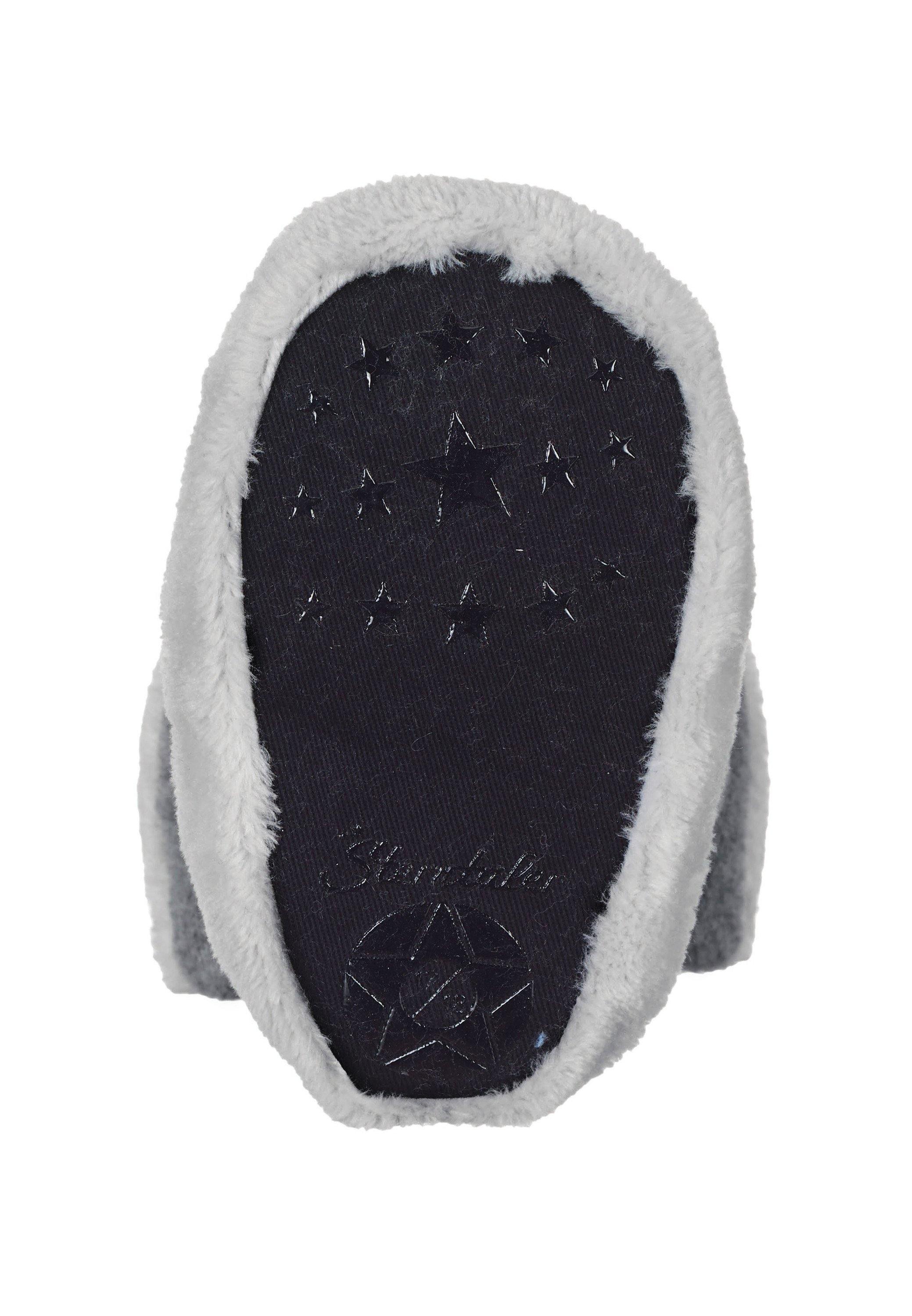 Babyschuhe in verschiedenen Unifarben