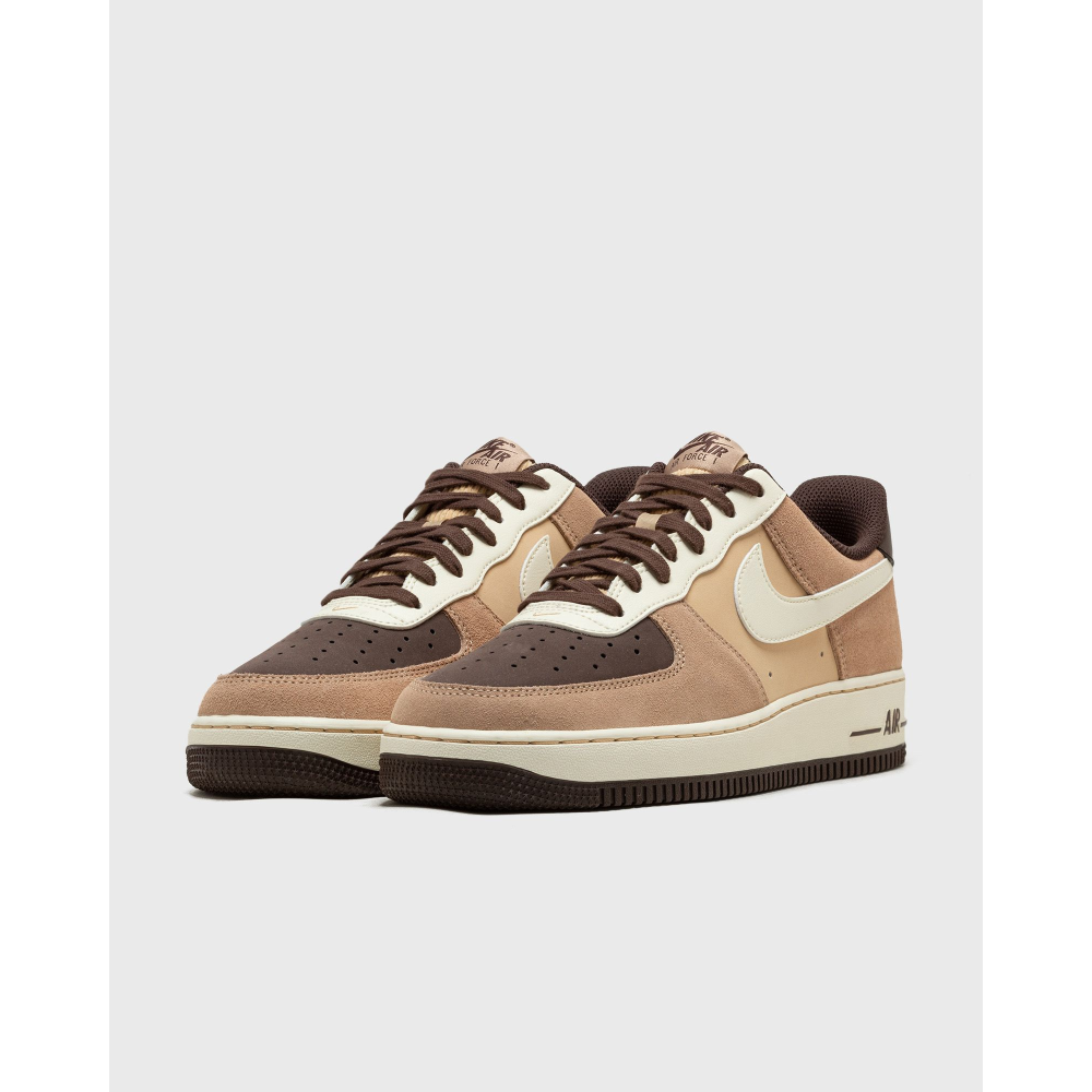 Nike Air Force 1 07 LV8 FB8878-200 / braun