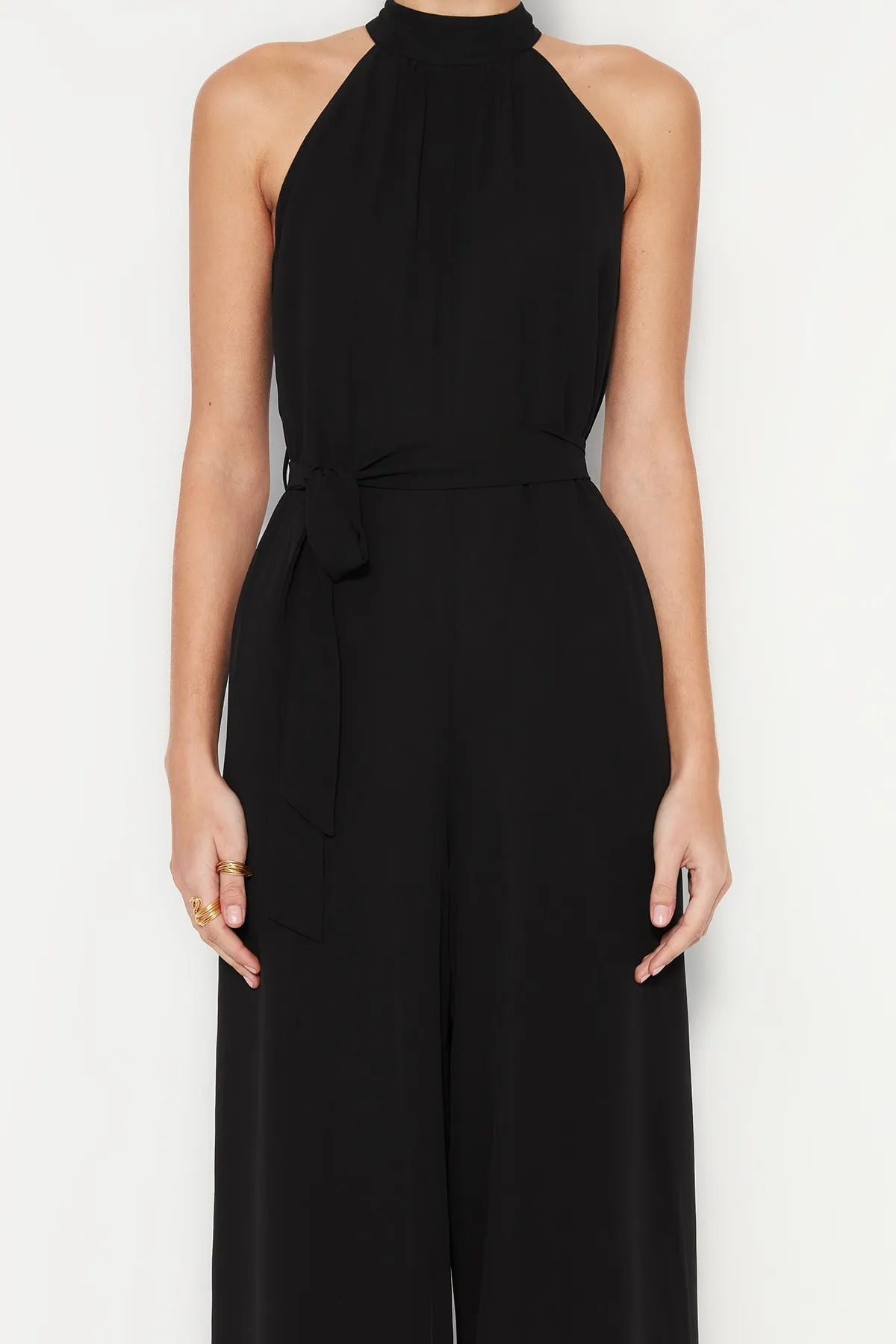 Trendyol Collection  Schwarzer Chiffon-Weboverall TWOSS23TU00093
