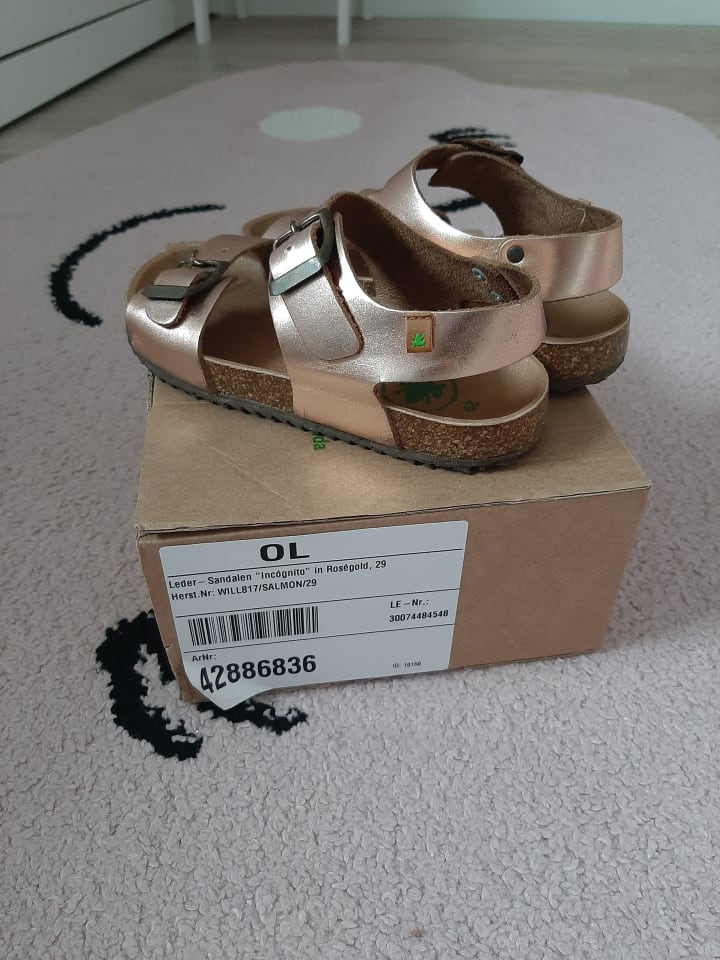 El Naturalista Leder-Sandalen 