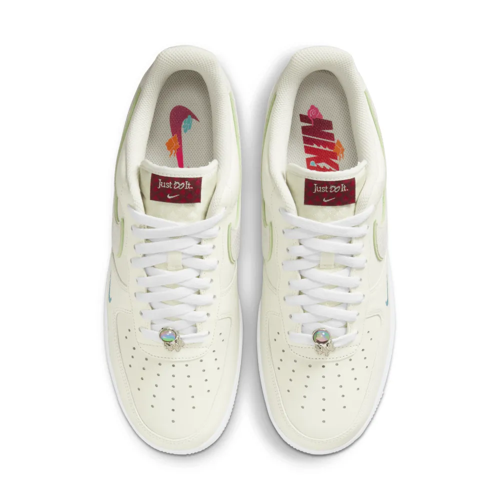 Nike Air Force 1 FZ5052 131 / weiss