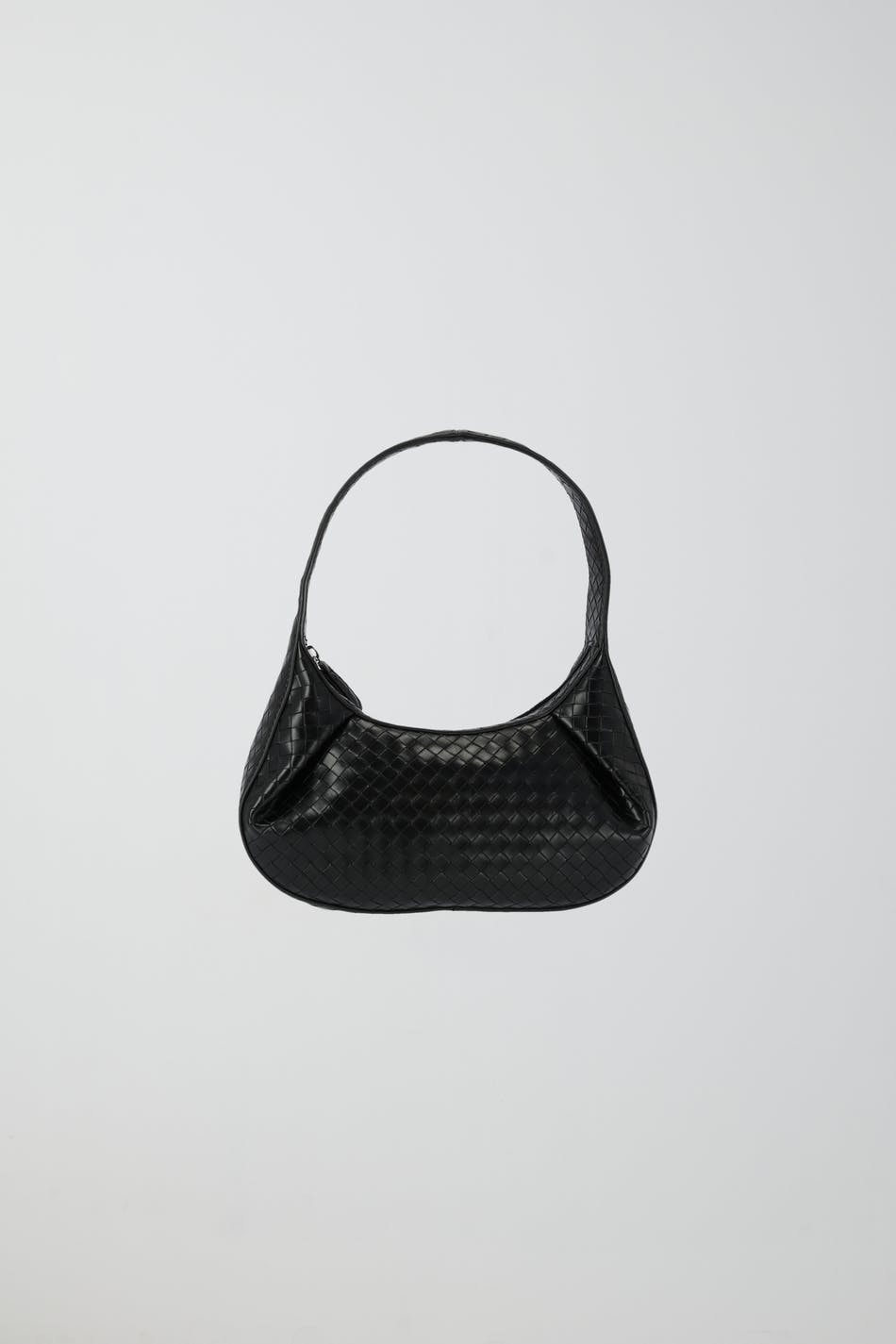 Structured soft bag