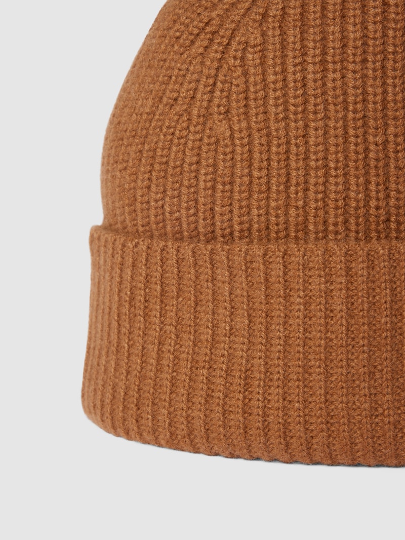 Beanie aus reinem Kaschmir mit breitem Umschlag in cognac