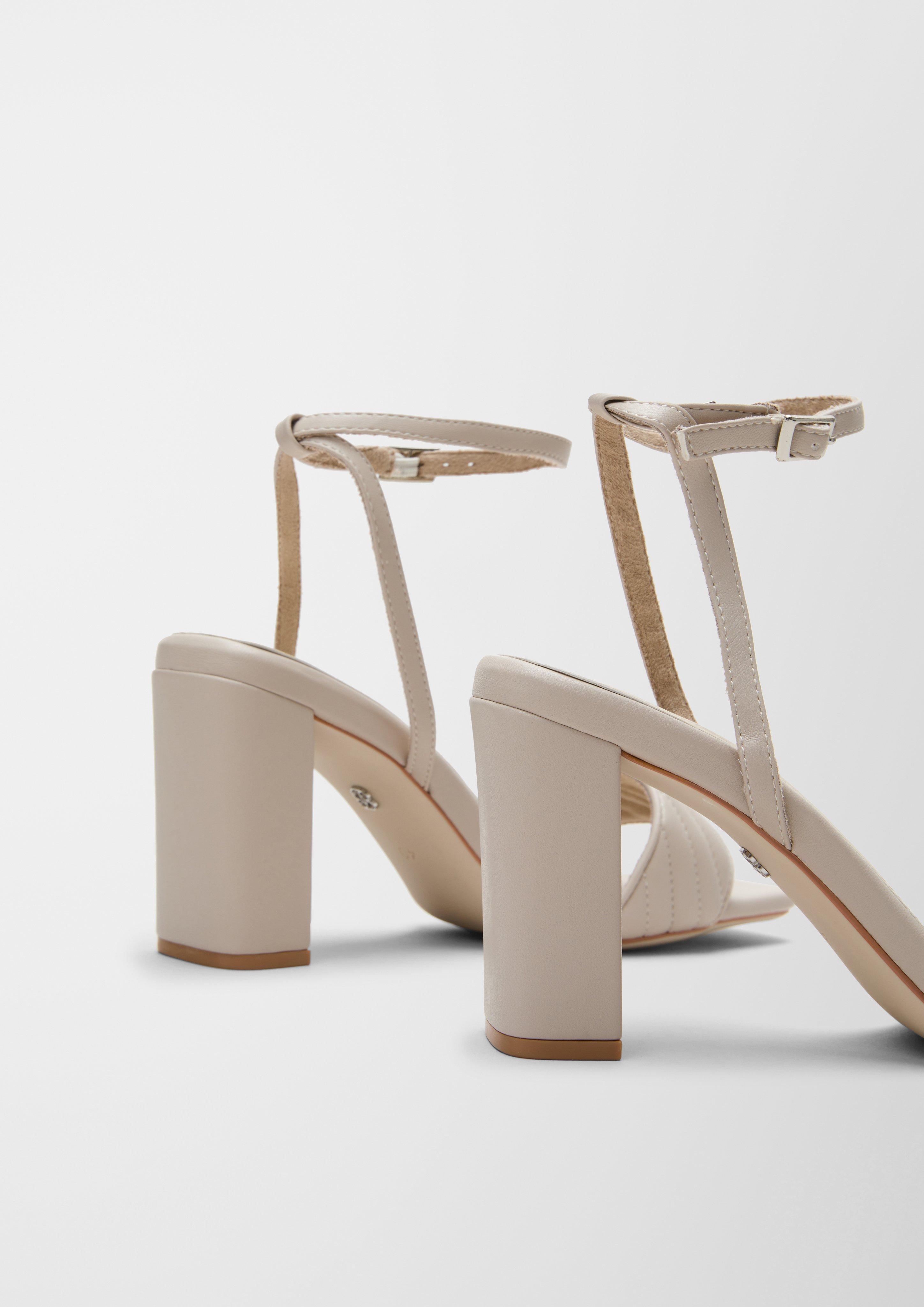 Sandalen mit Stepp-Detail  6007765-341
