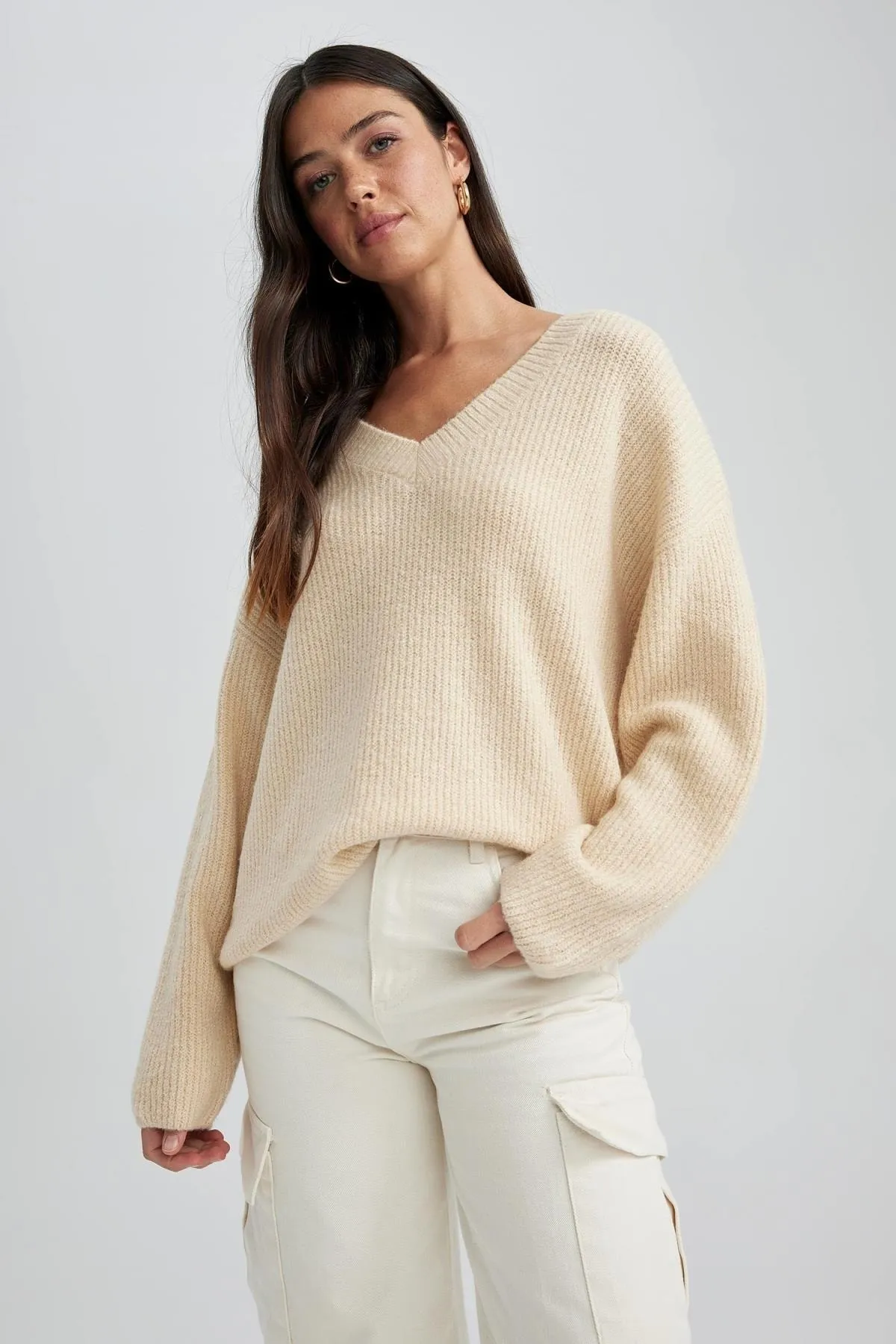 DeFacto  Oversize-Pullover mit V-Ausschnitt
