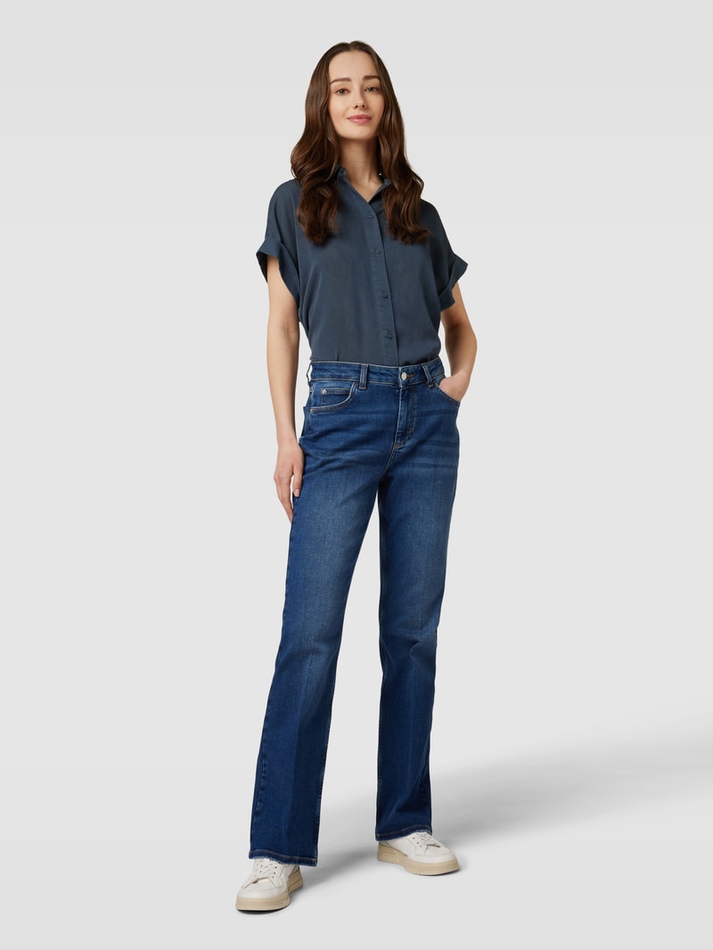 Jeans mit Label-Patch in jeans