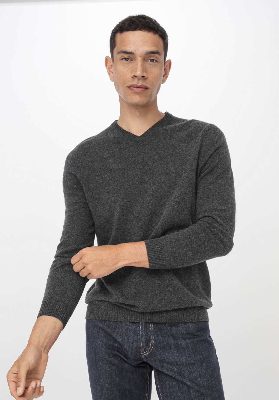 V-Pullover aus Schurwolle mit Kaschmir