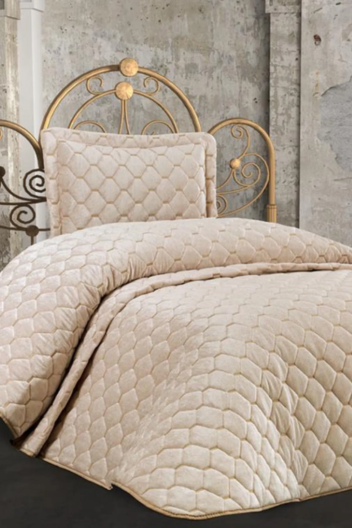 Çeyiz Diyarı  Tagesdecke für Einzelbett, mit Samtfüllung, Lima, Cappuccino