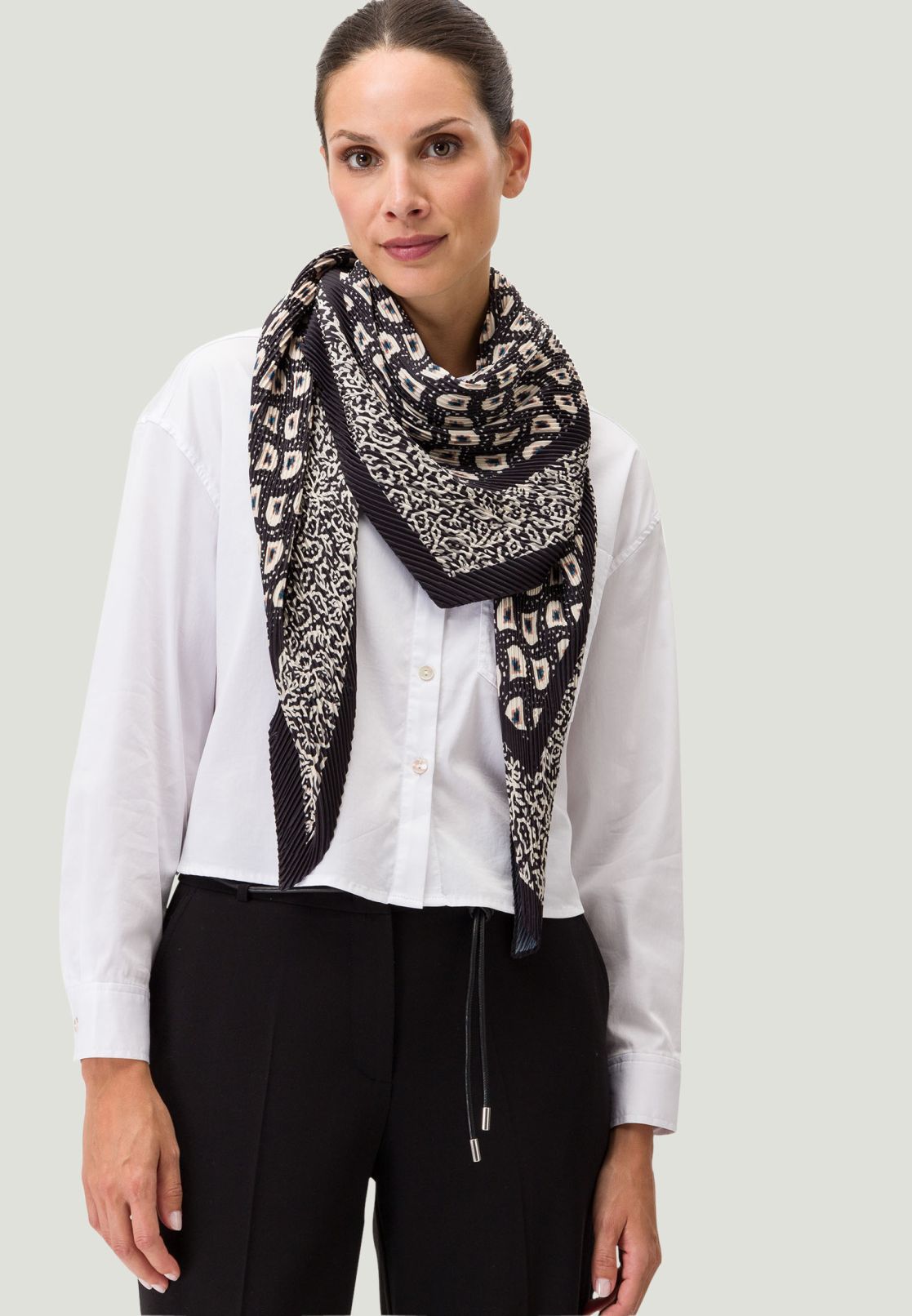 Tuch plissiert mit Print