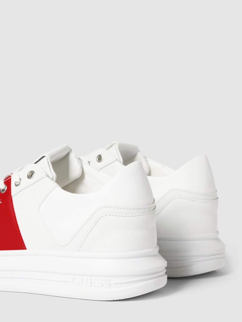 Sneaker mit Kontrastbesatz Modell 'VIBO' in weiß