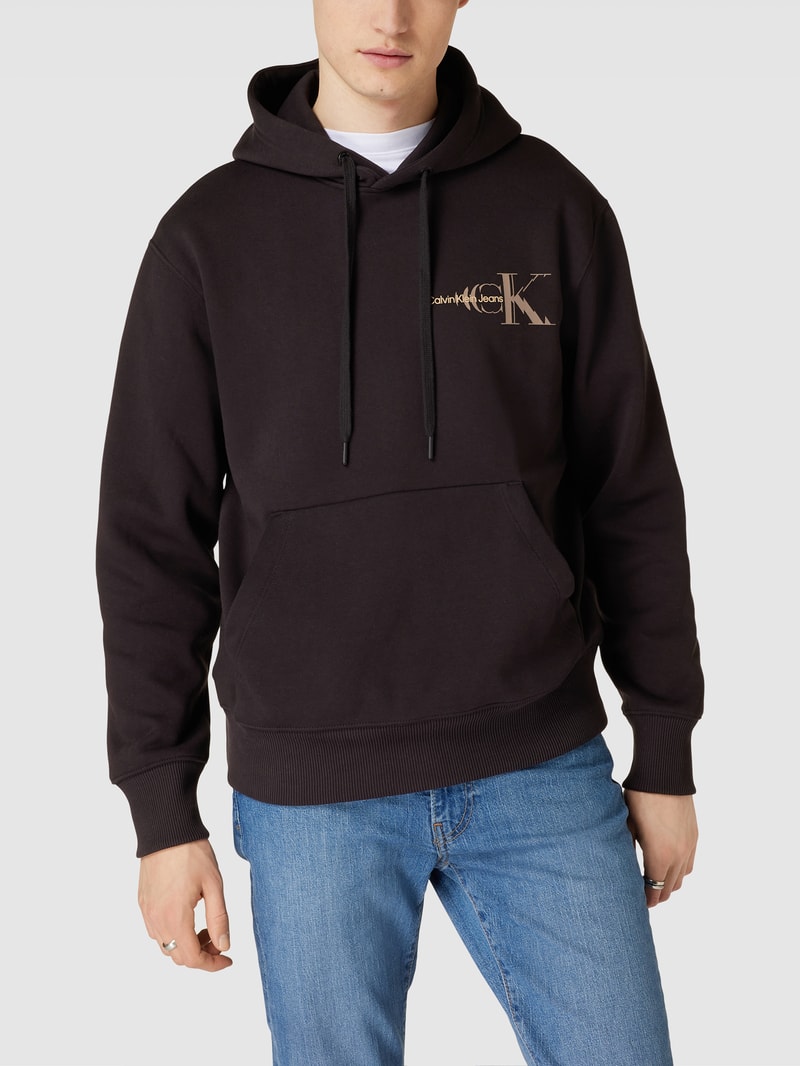 Hoodie mit Label-Detail am Rücken in black