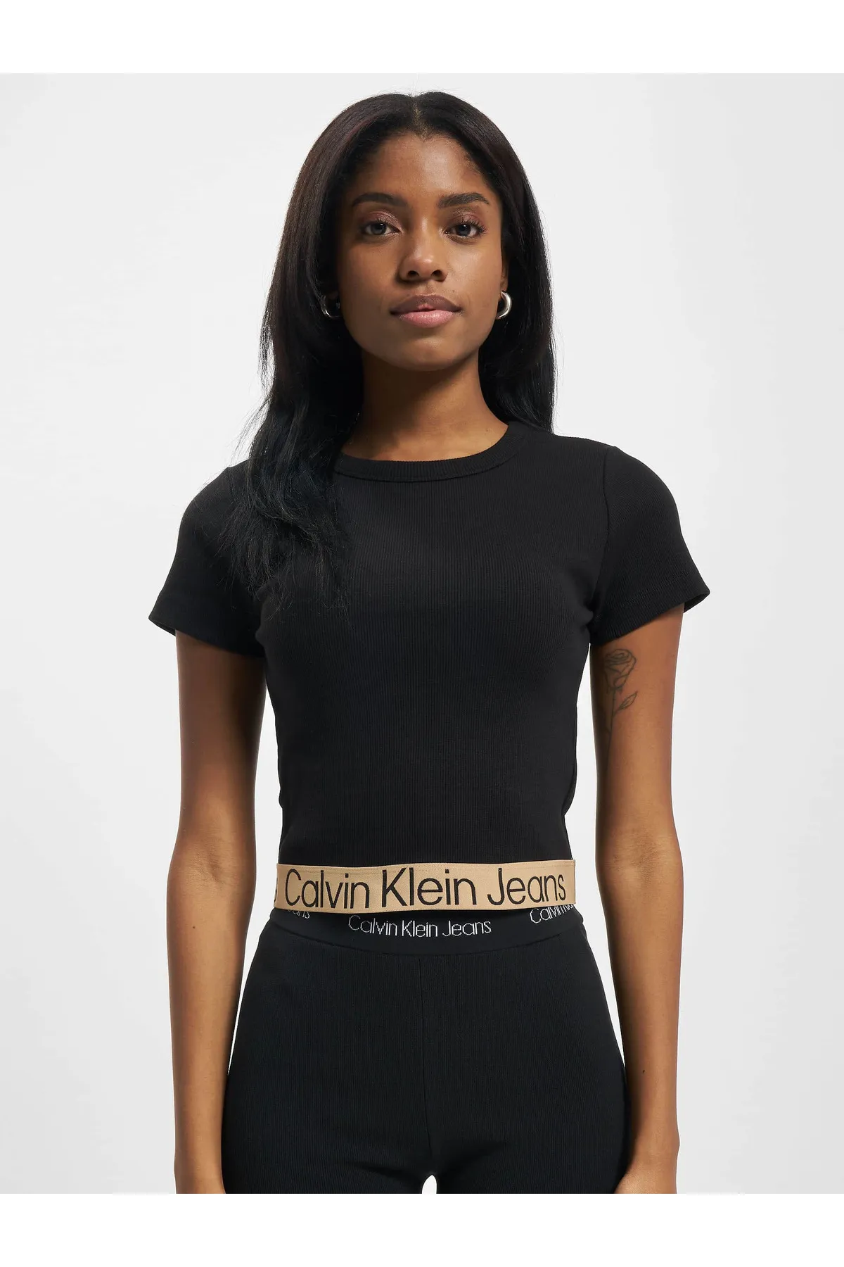 Calvin Klein  Damen Calvin Klein Jeans Logo Tape Rib T-Shirt mit kurzen Ärmeln