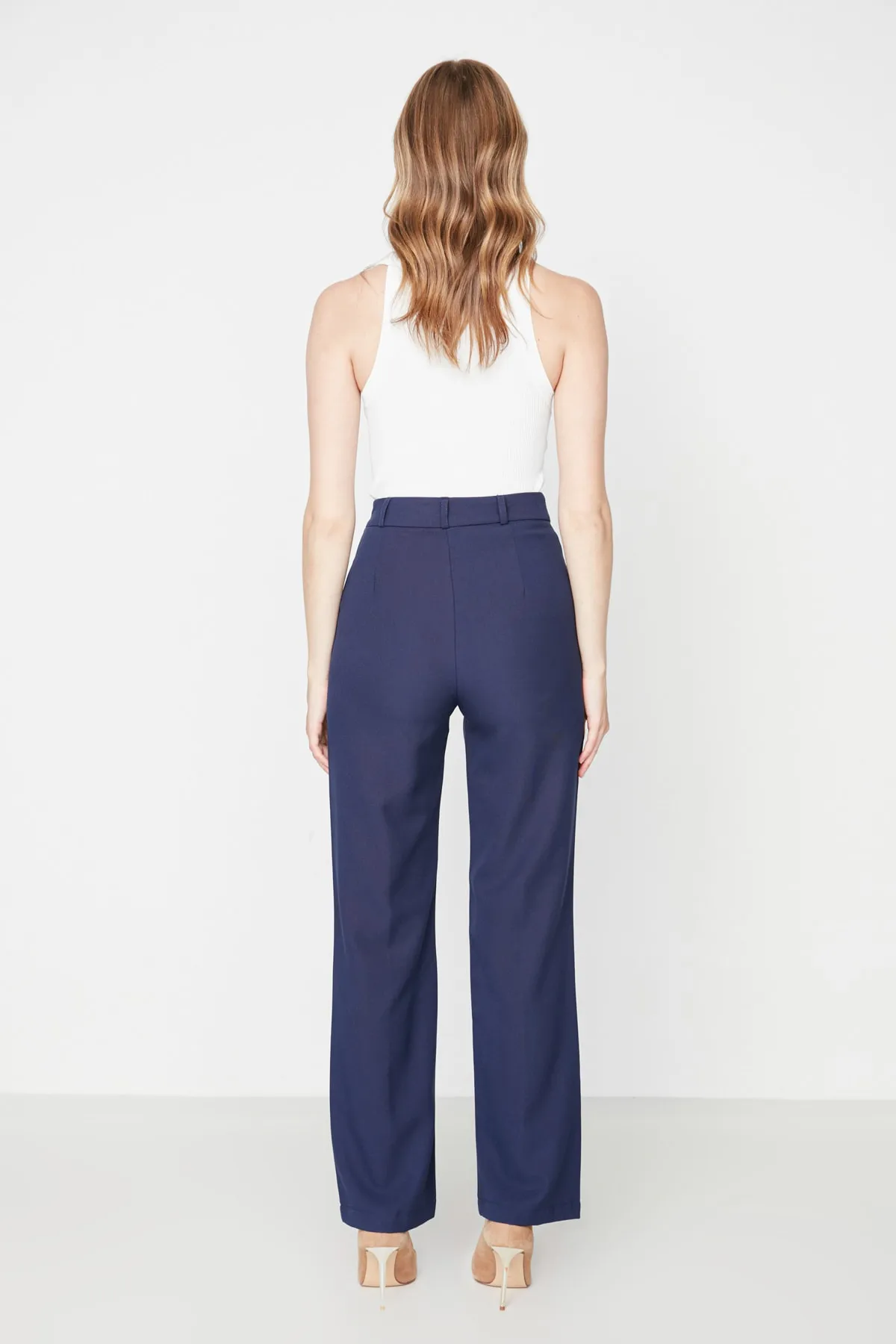 Trendyol Collection  Marineblaue, gerade geschnittene, gerippte, genähte Webhose mit hoher Taille TWOSS21PL0093