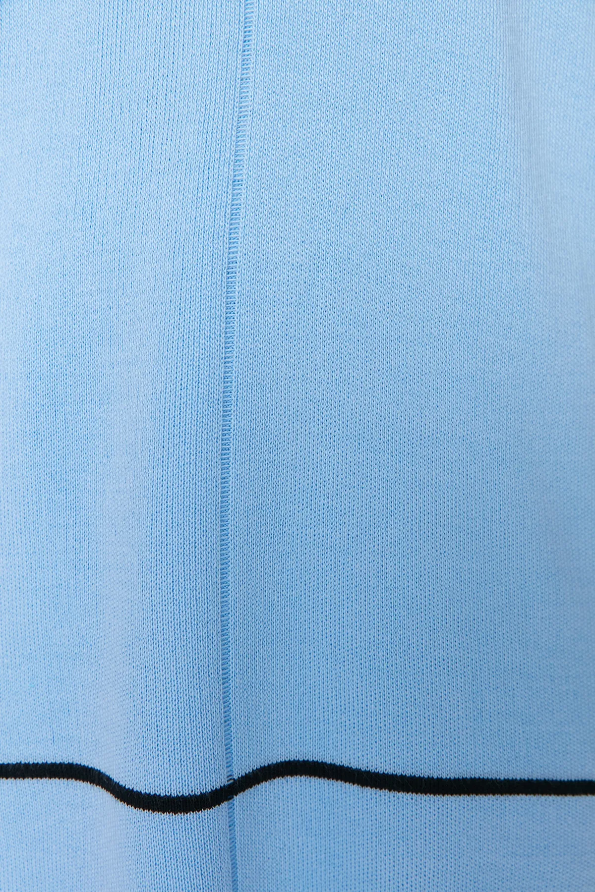 Trendyol Modest  Blaues Strickset mit halbem Rollkragen und Streifendetail, Pullover und Hose TCTAW23US00018