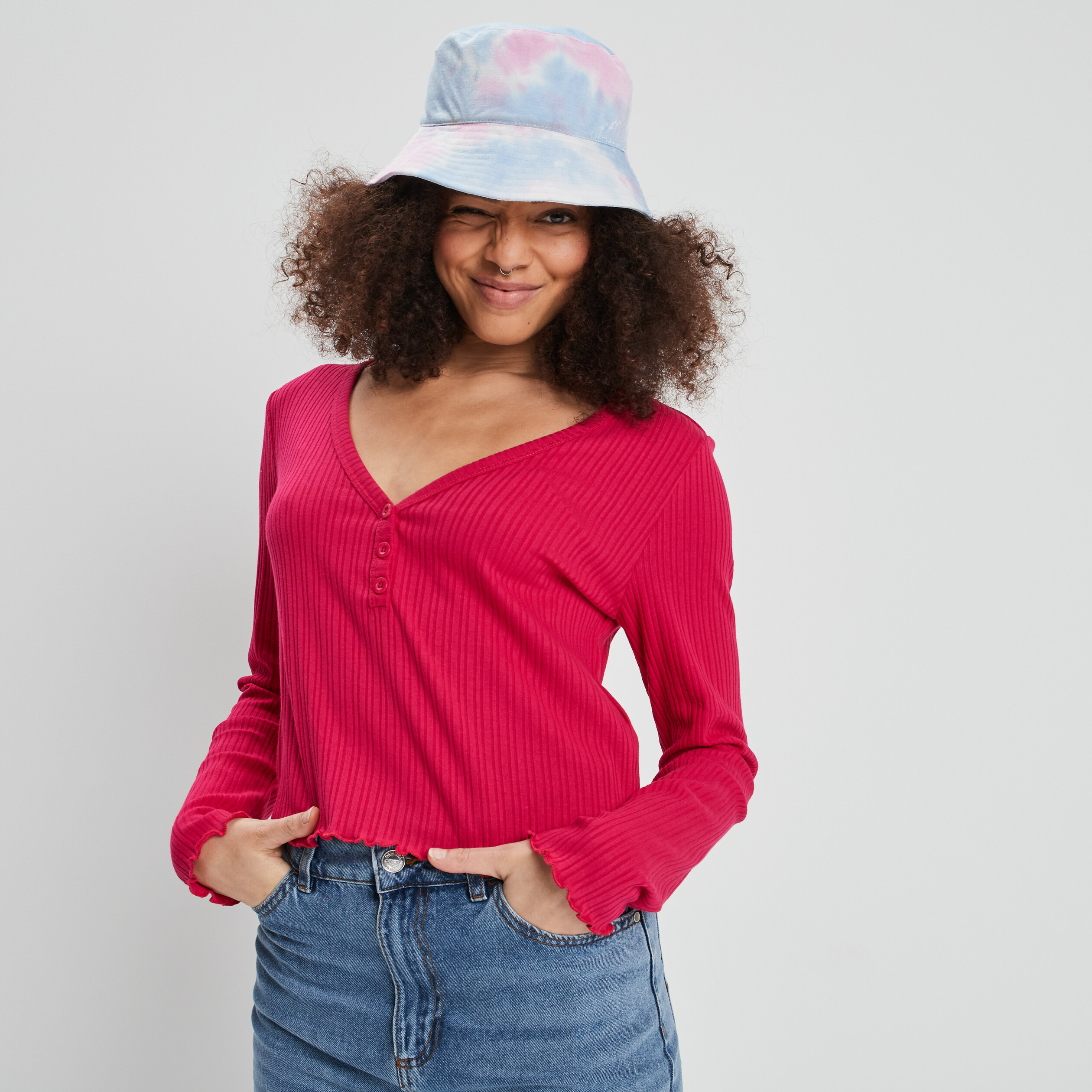 T-shirt côtelé avec col en V rose vif femme | La Halle