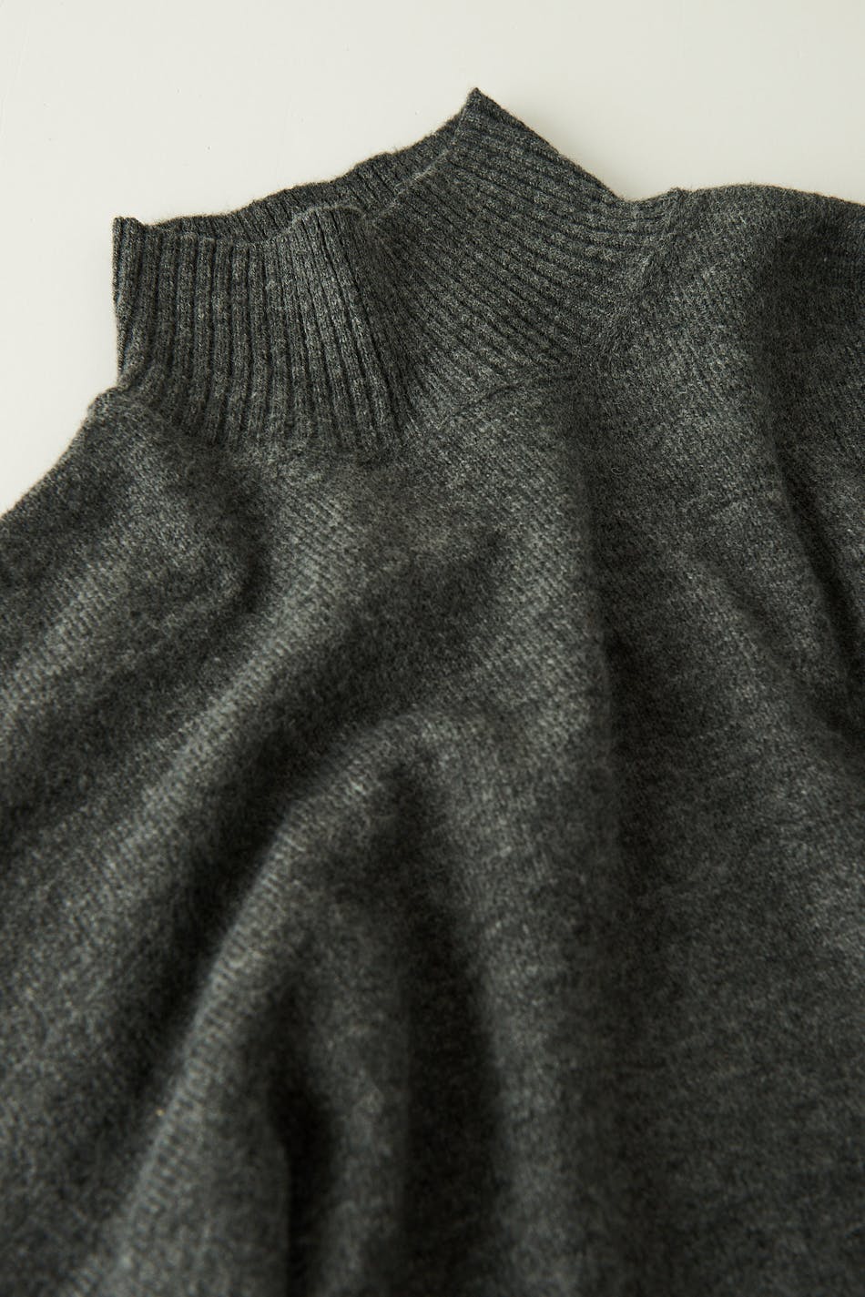 Lova knitted sweater