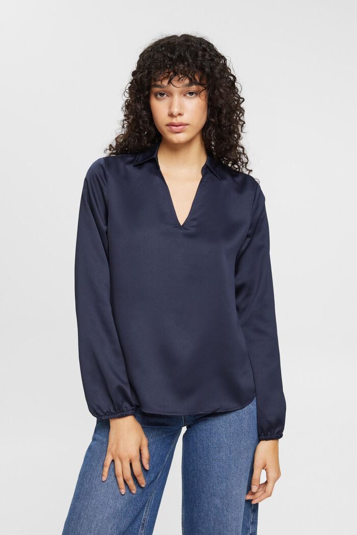 Satinbluse aus Strukturqualität