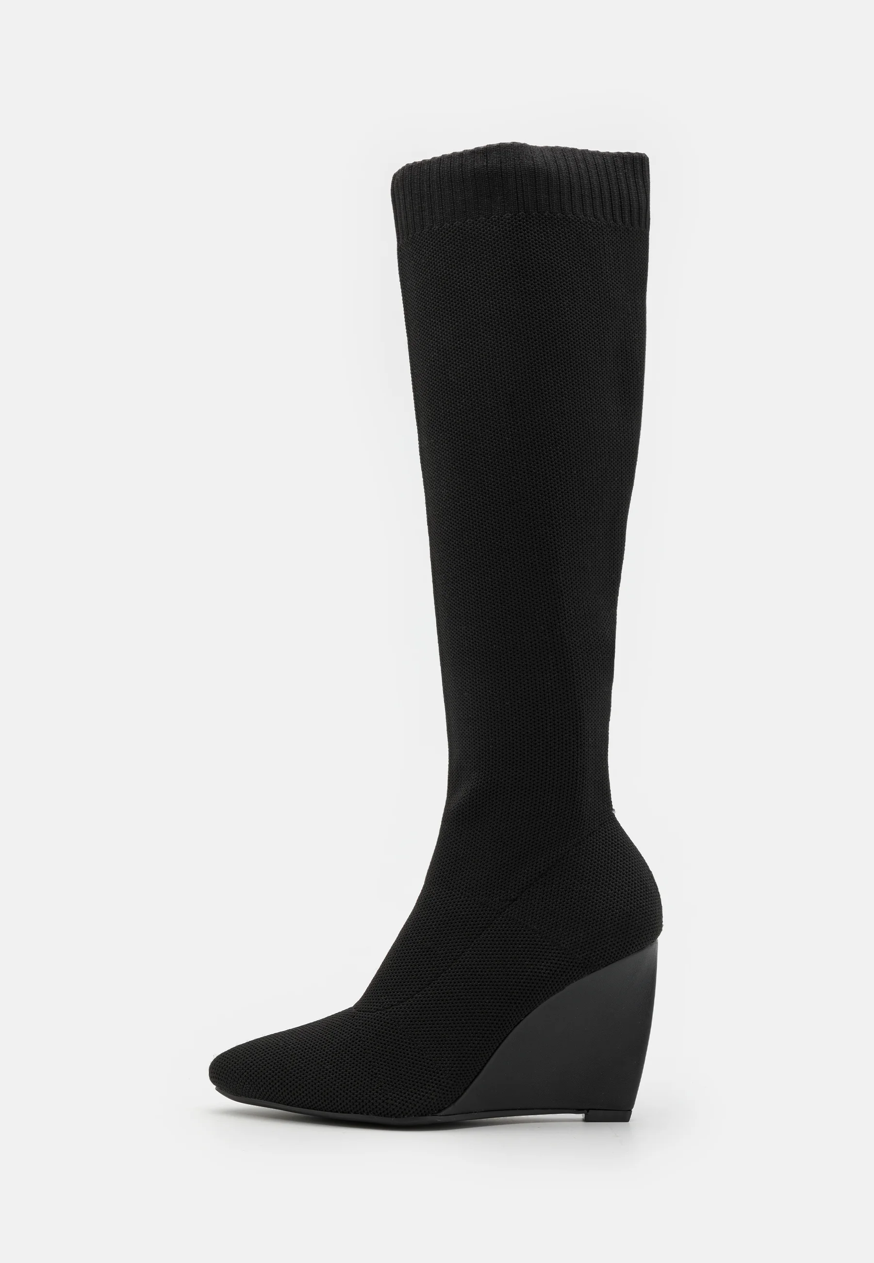 Botas de tacón alto pares e impares