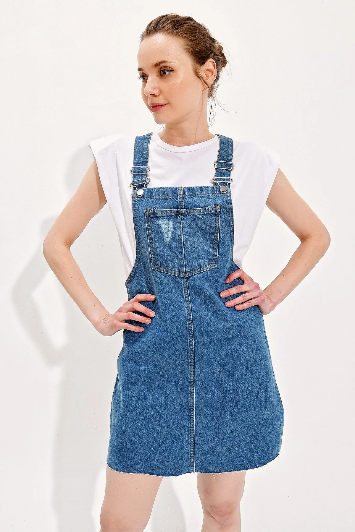 Trend Alaçatı Stili  Damen-Jeans Salopet mit Riementasche in Blau ALC-X6193