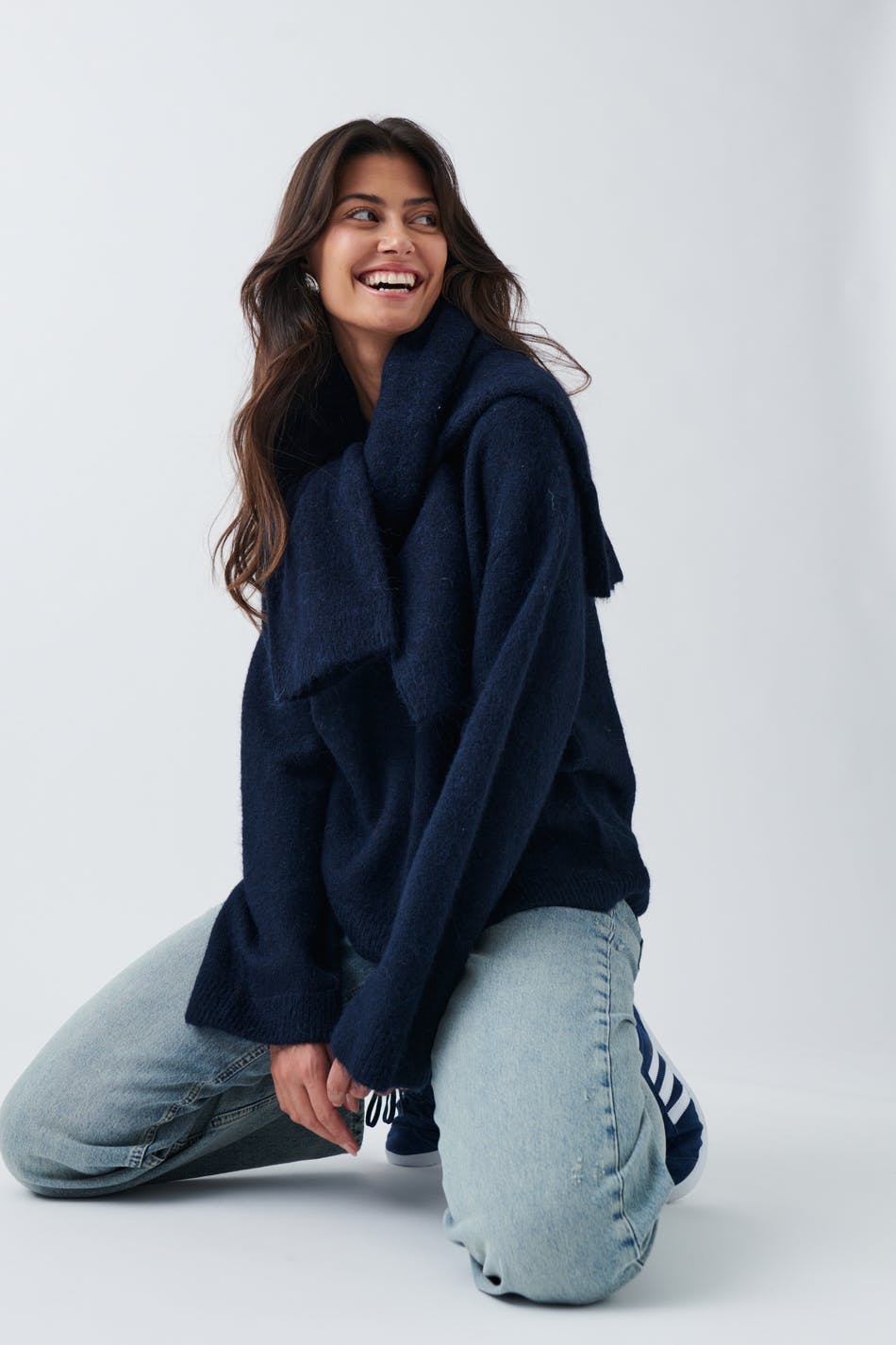 Crew neck knitted sweater