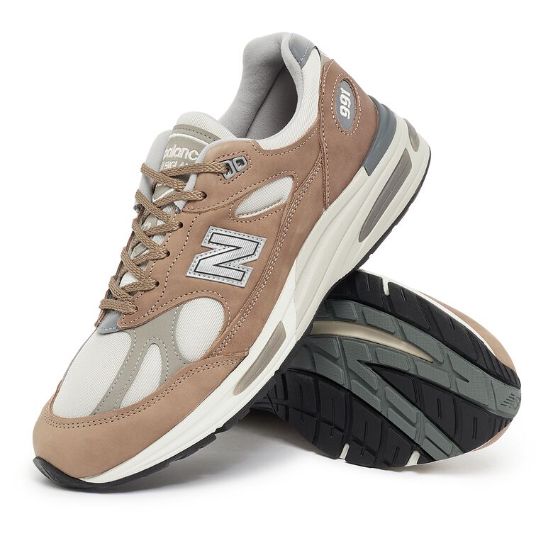 New Balance 991v2 