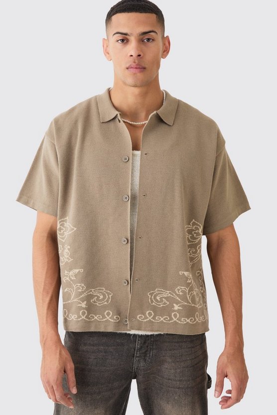 Kastiges Jacquard-Hemd mit abstraktem Detail