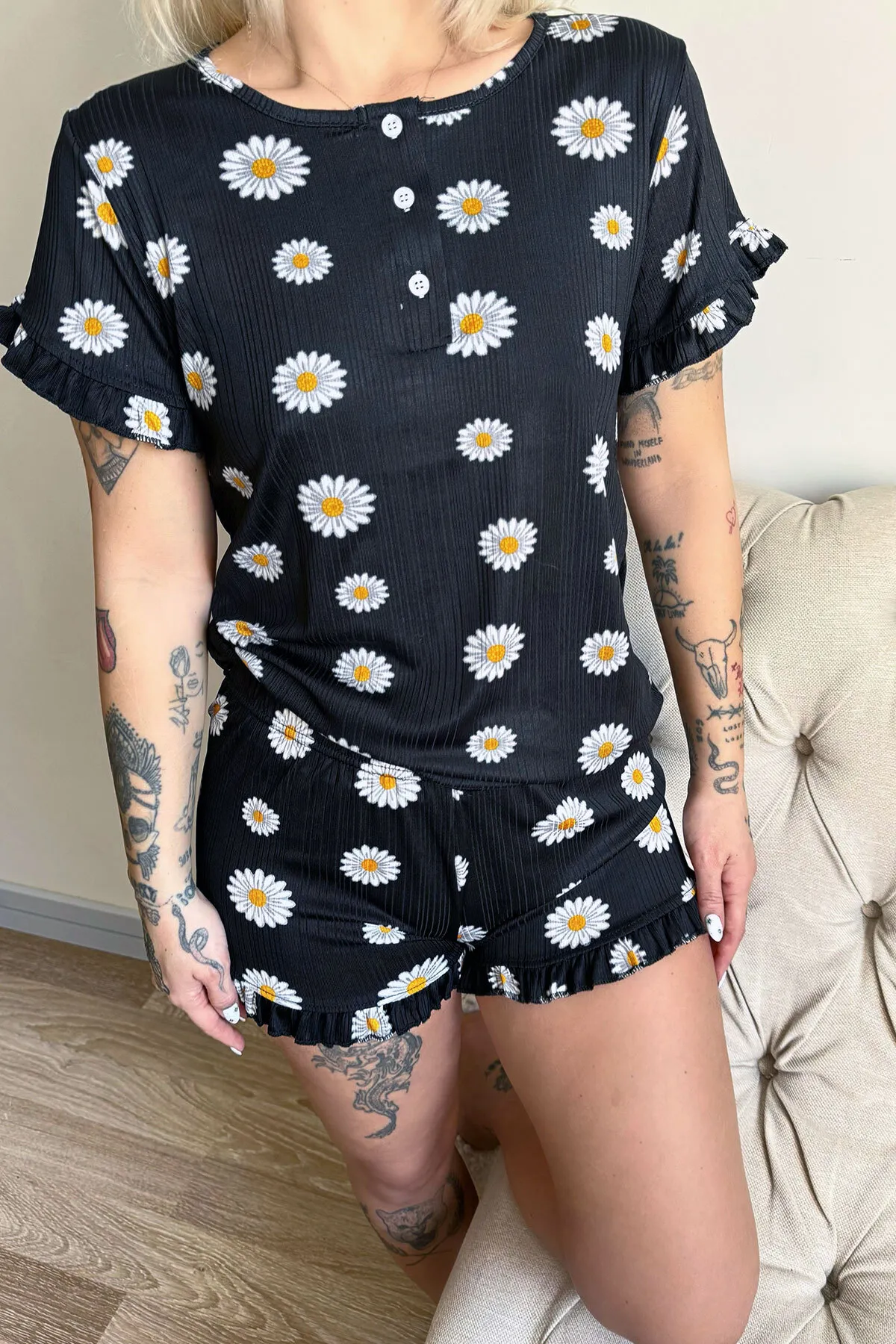 Pijamaevi  Gestricktes Kurzarm-Pyjama-Set mit Gänseblümchenmuster und Shorts