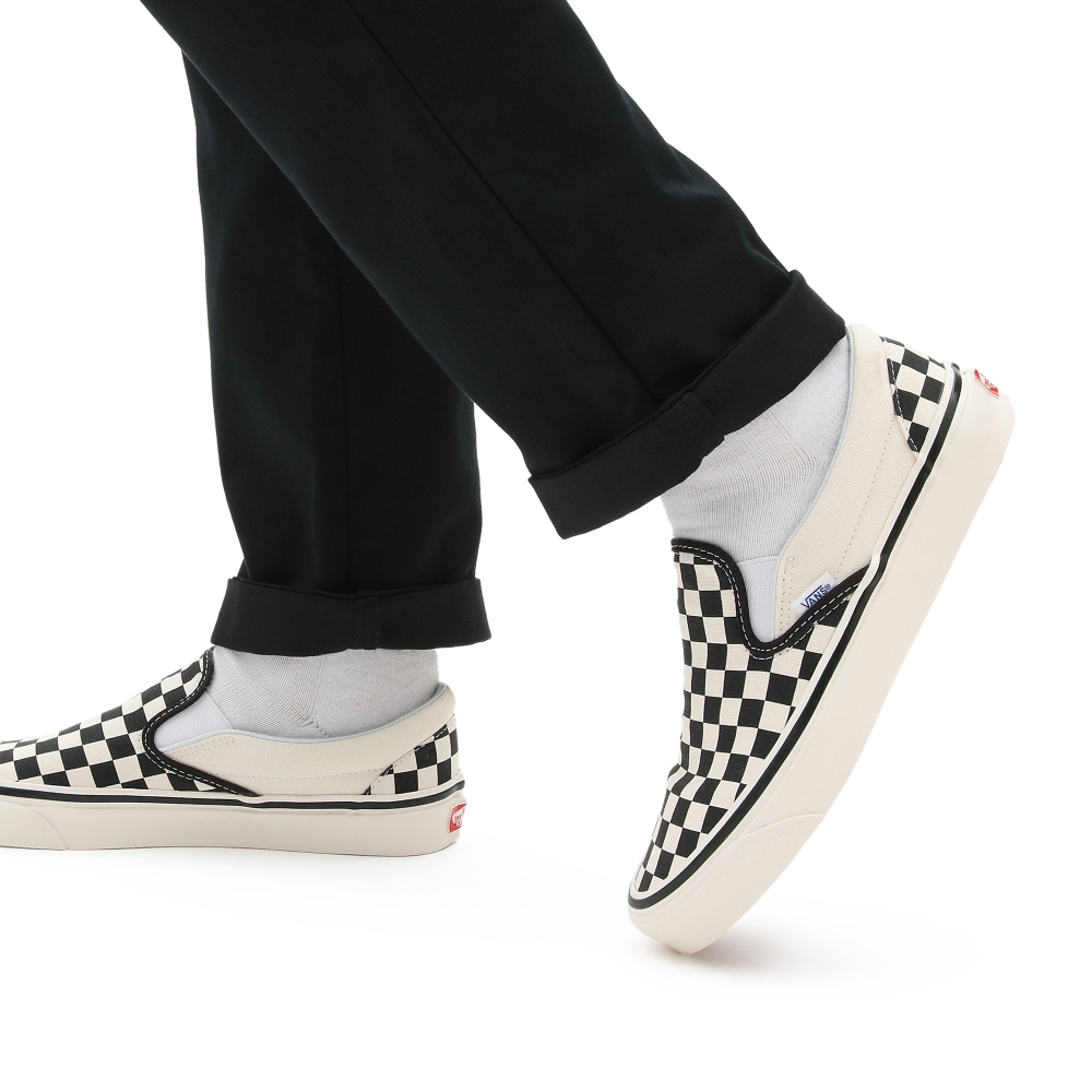 Vans Classic Slip On 98 DX Anaheim VN0A3JEXPU11 / schwarz