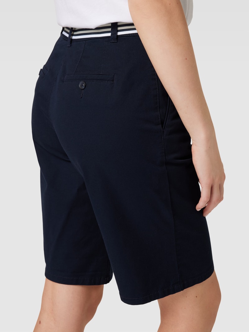 Chino-Shorts mit Leistentasche in dunkelblau