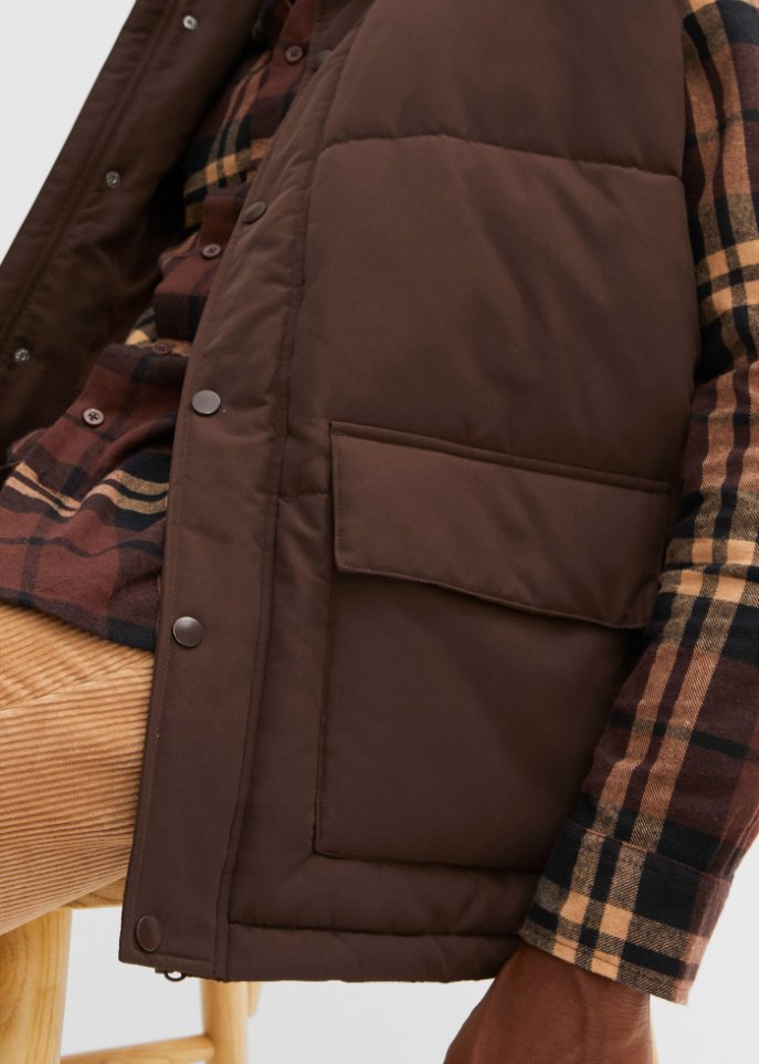 Steppweste mit abnehmbarer Kapuze aus recyceltem Polyester