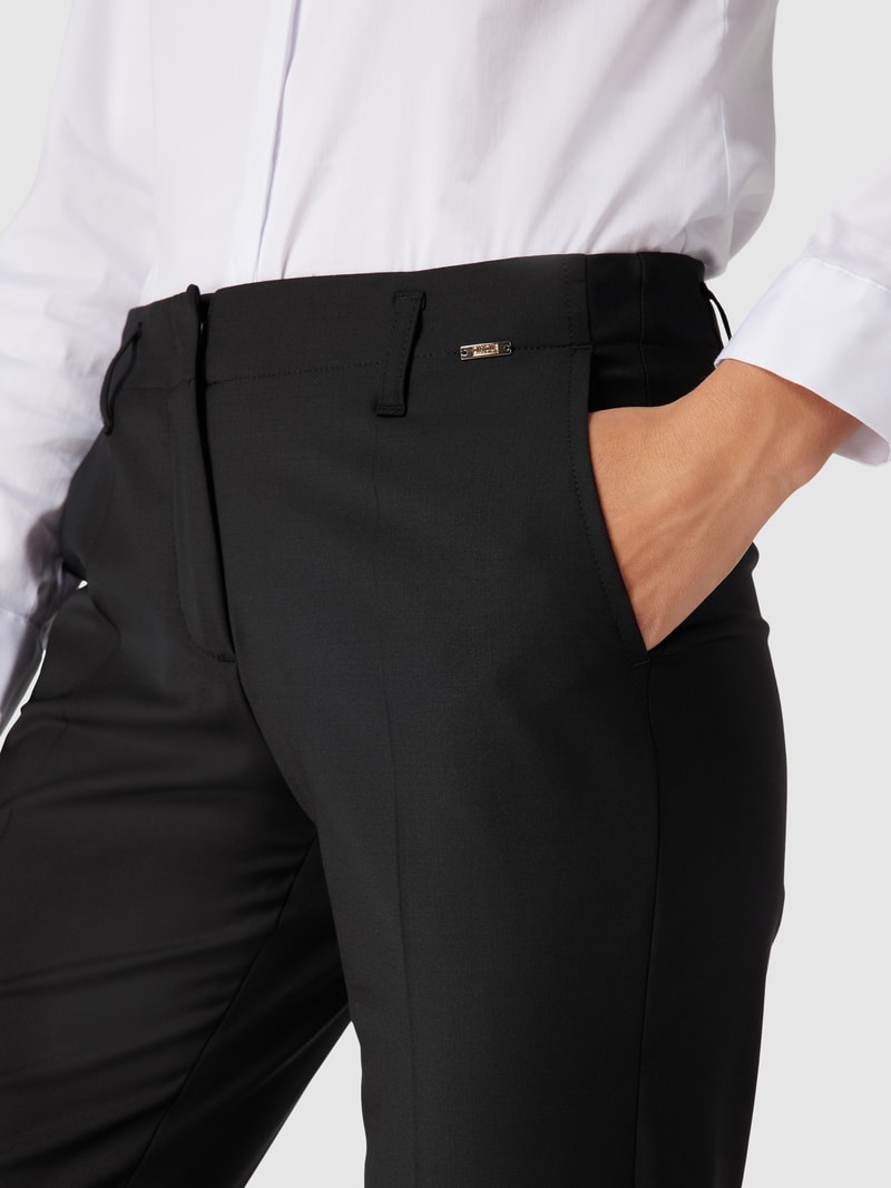 Hose mit Label-Applikation Modell 'Cihamelin' in schwarz