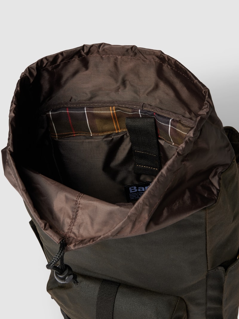 Rucksack mit Label-Patch Modell 'BARBOUR ESSENTILA WAX BAC' in olivgrün
