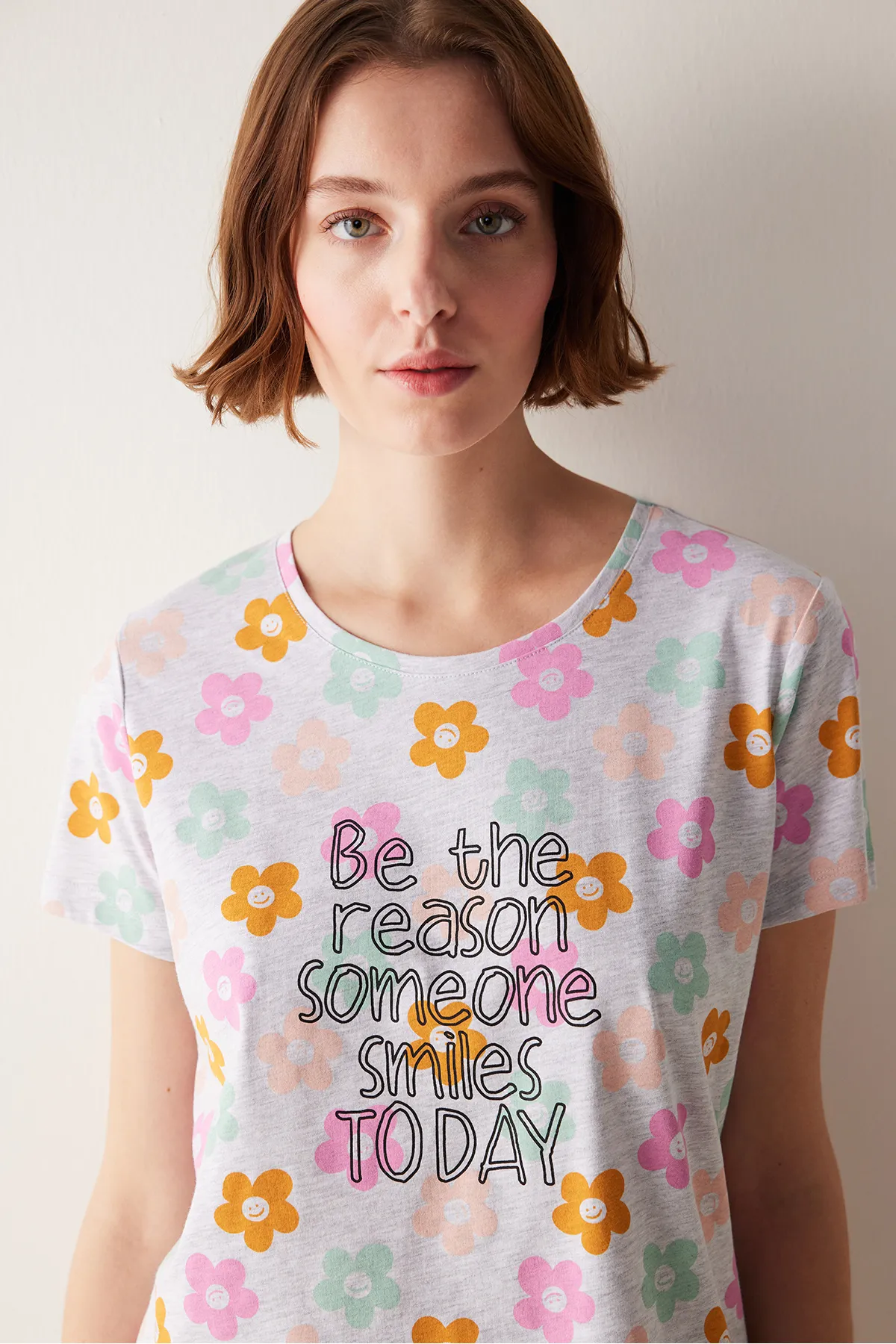 Penti  Smile, Graues Pyjama-Set mit Shorts