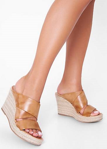 ivylee Wedges Bella Escuvado