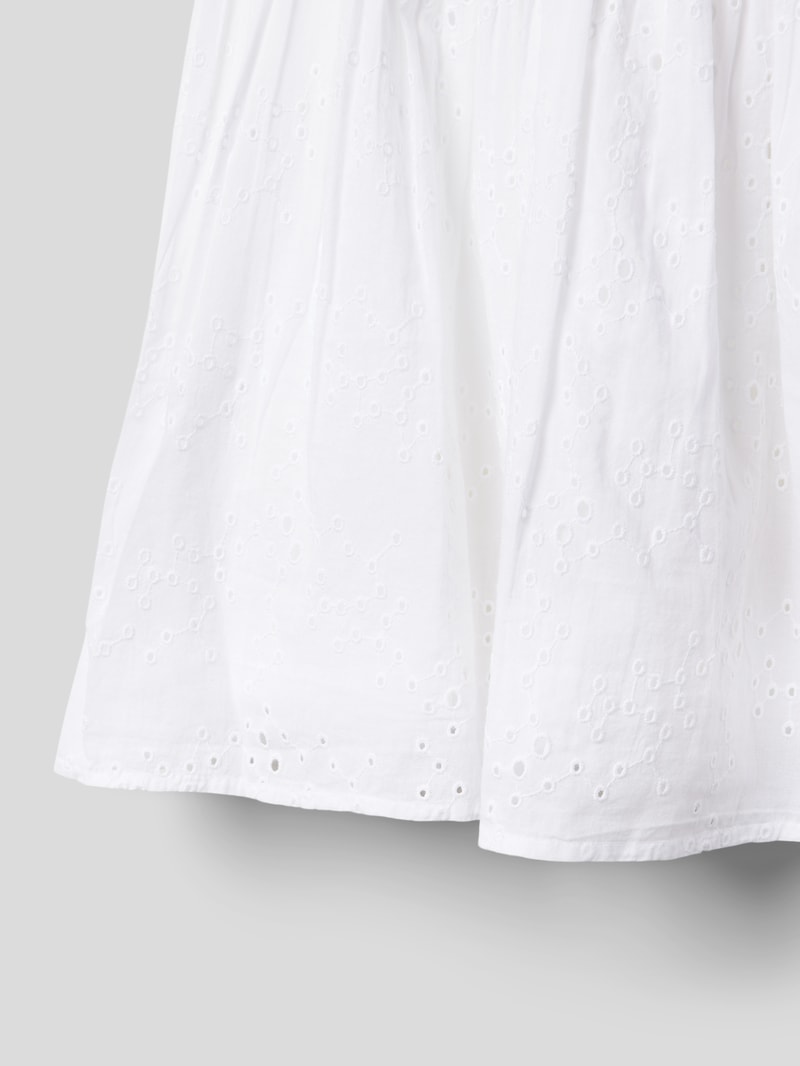 Kleid mit Lochstickerei in weiß