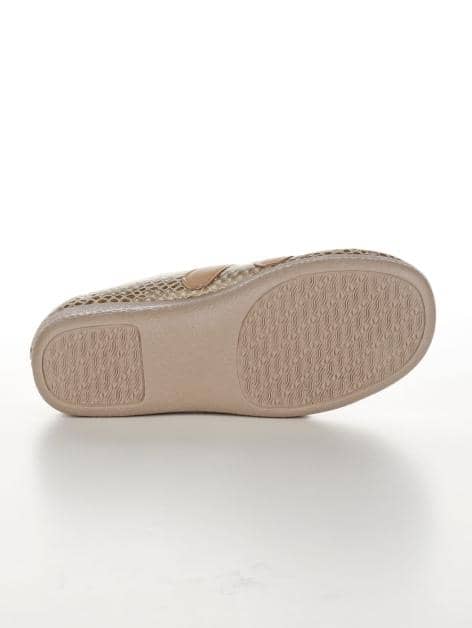 Klettslipper mit verstellbaren Klettverschlüssen