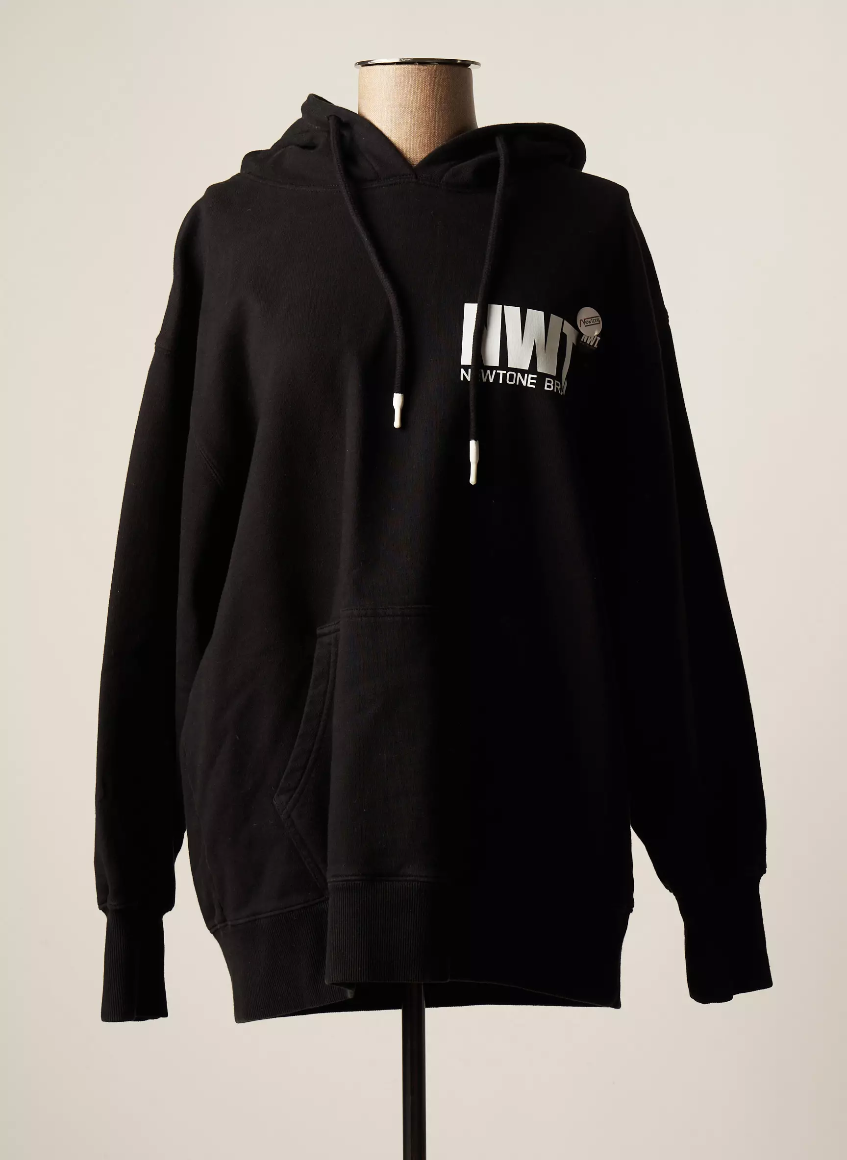 Newtone Sweat Capuche Femme couleur noir