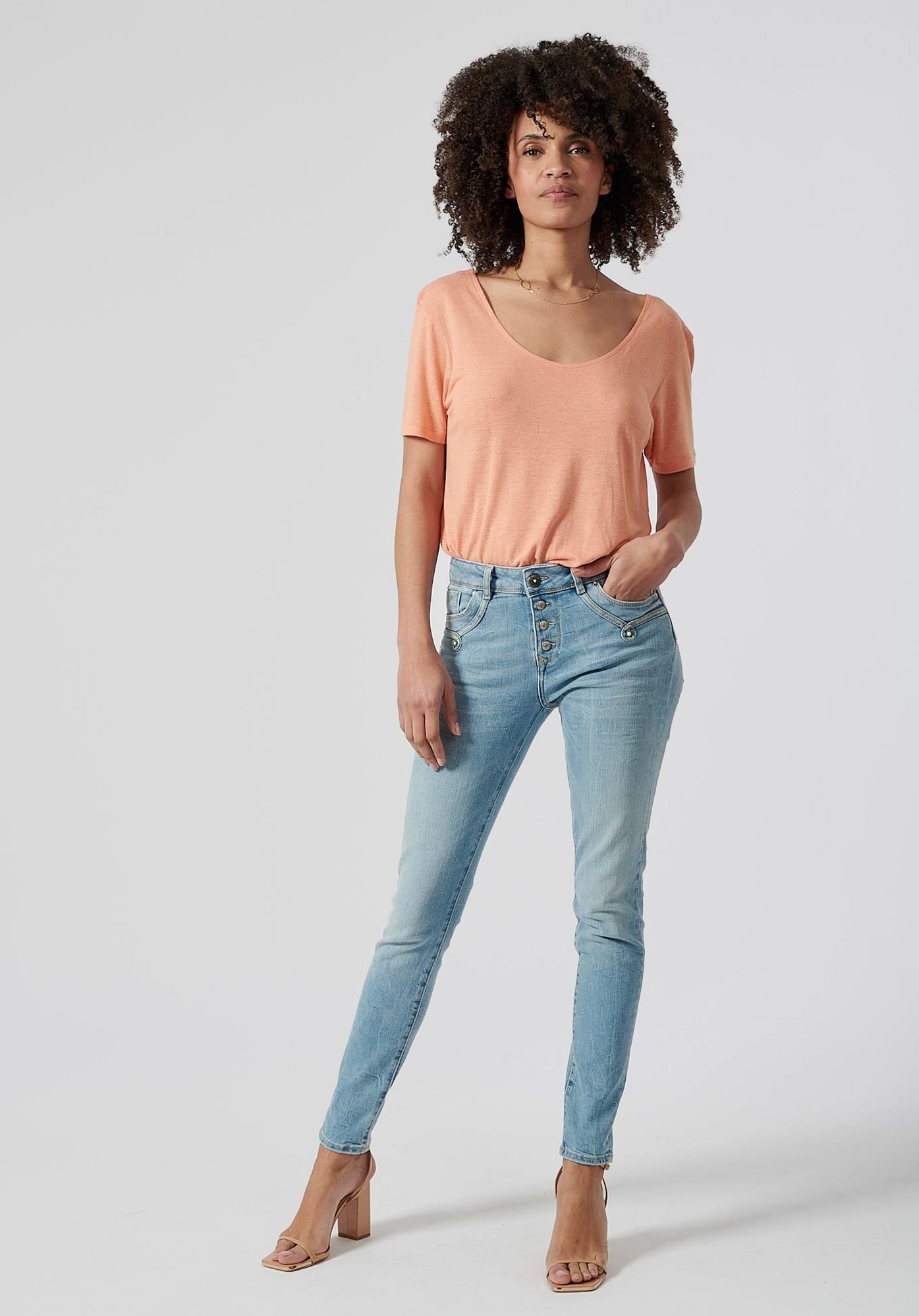 VIKA   Jean slim Femme